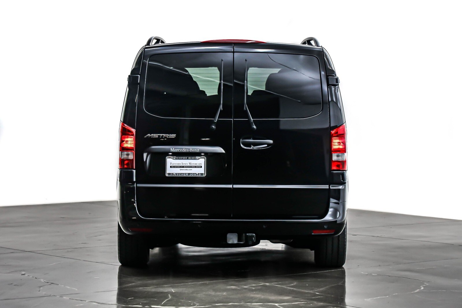 2023 Mercedes Benz Metris Passenger Van photo 3