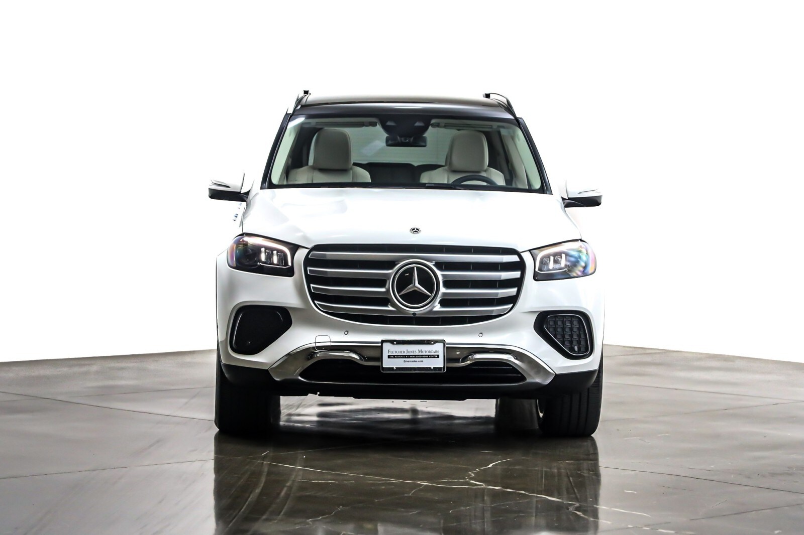 2025 Mercedes Benz GLS 450 4MATIC photo 2