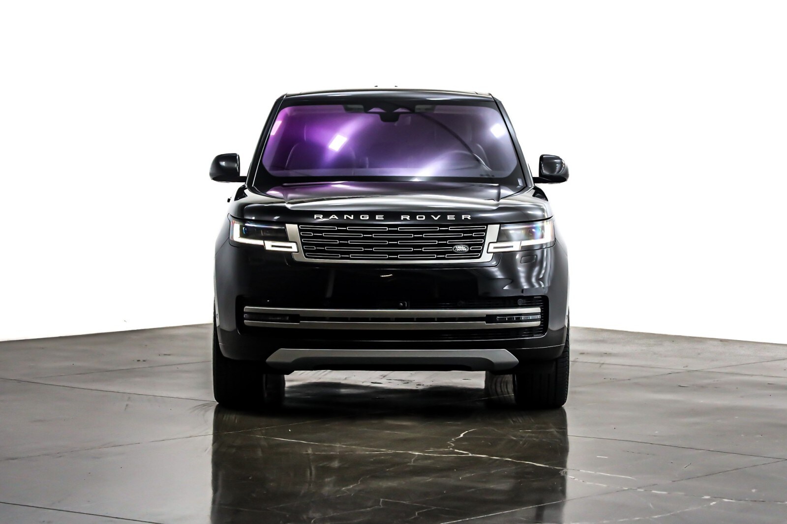 2023 Land Rover Range Rover SE photo 2