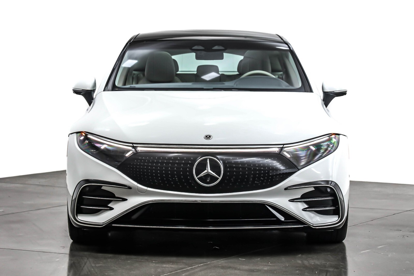 2022 Mercedes Benz EQS Sedan 580 4MATIC photo 2