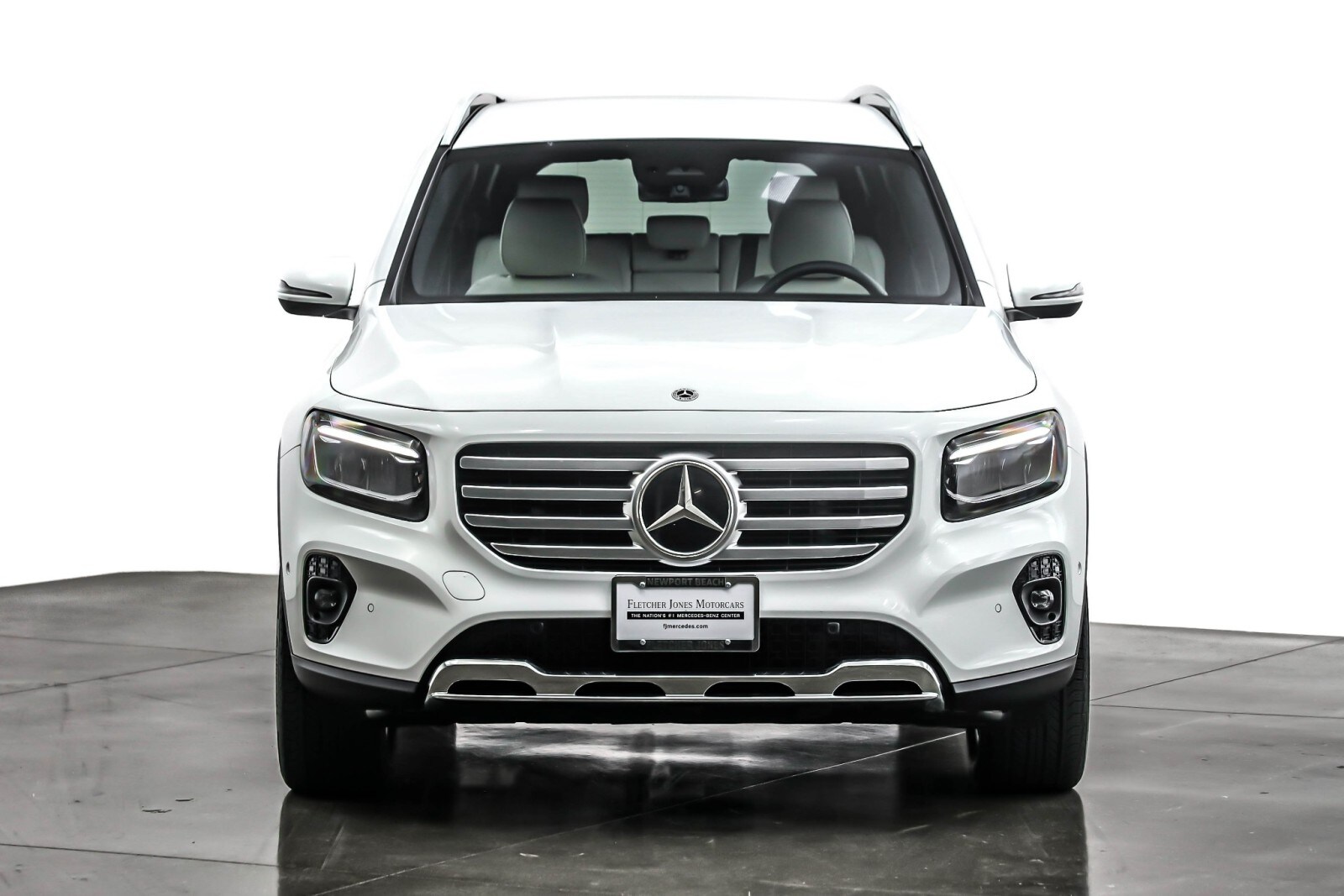 2025 Mercedes Benz GLB 250 photo 2