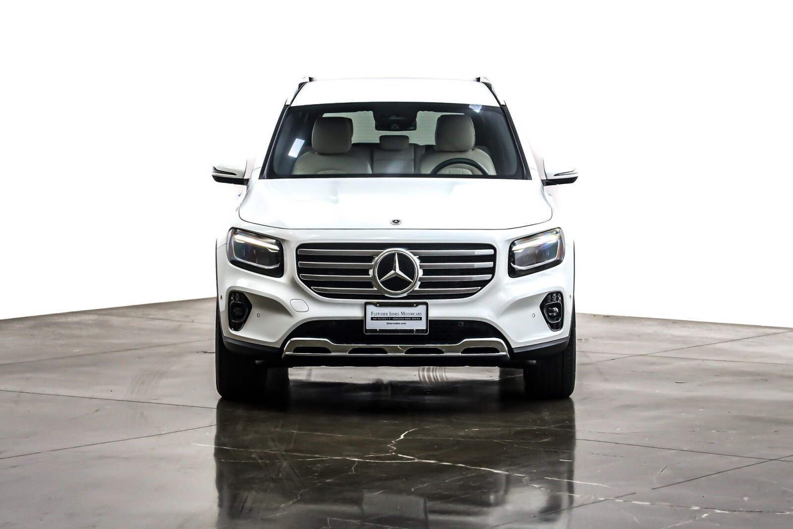2025 Mercedes Benz GLB 250 photo 2