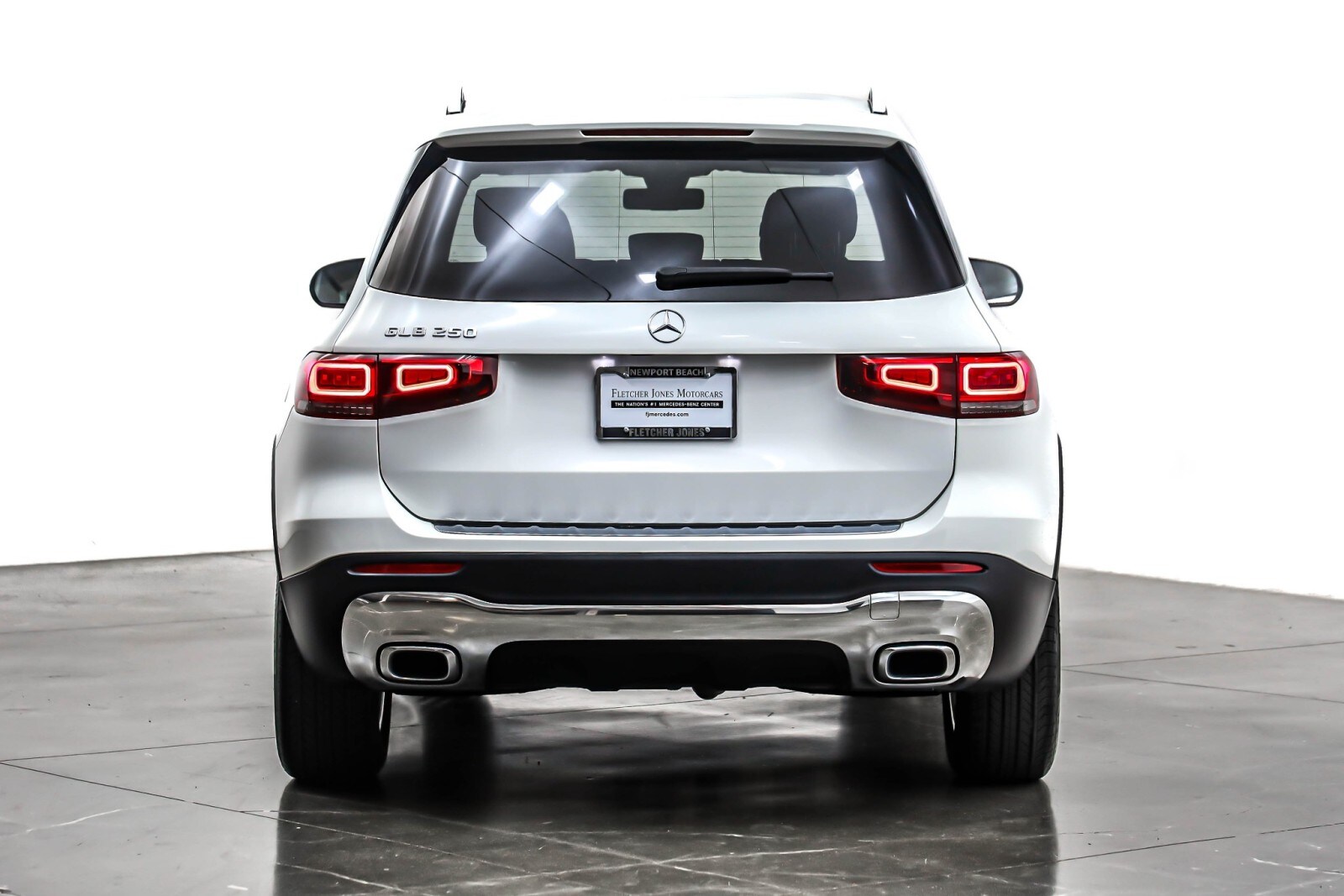 2022 Mercedes Benz GLB 250 photo 3
