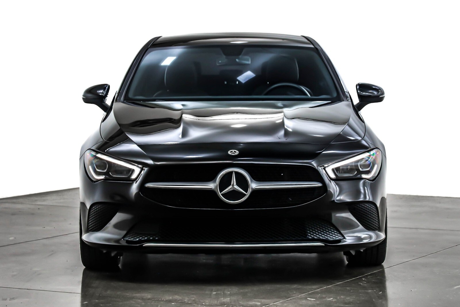 2022 Mercedes Benz CLA 250 photo 2