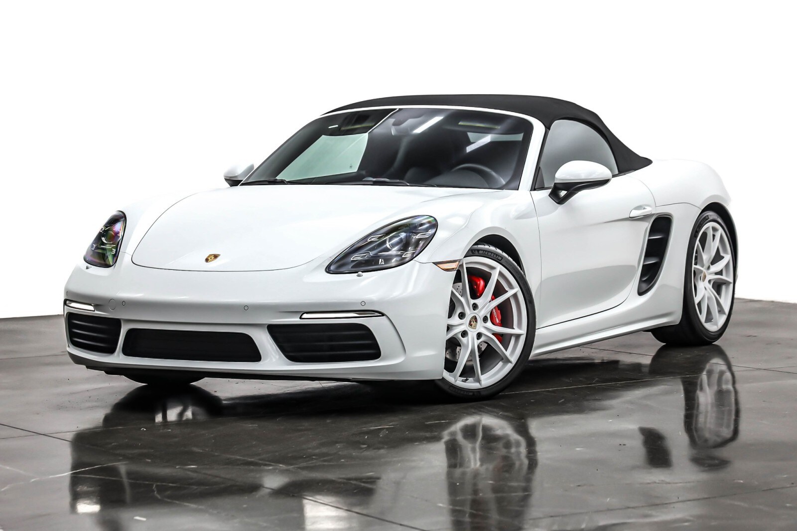 2023 Porsche Boxster S photo 2