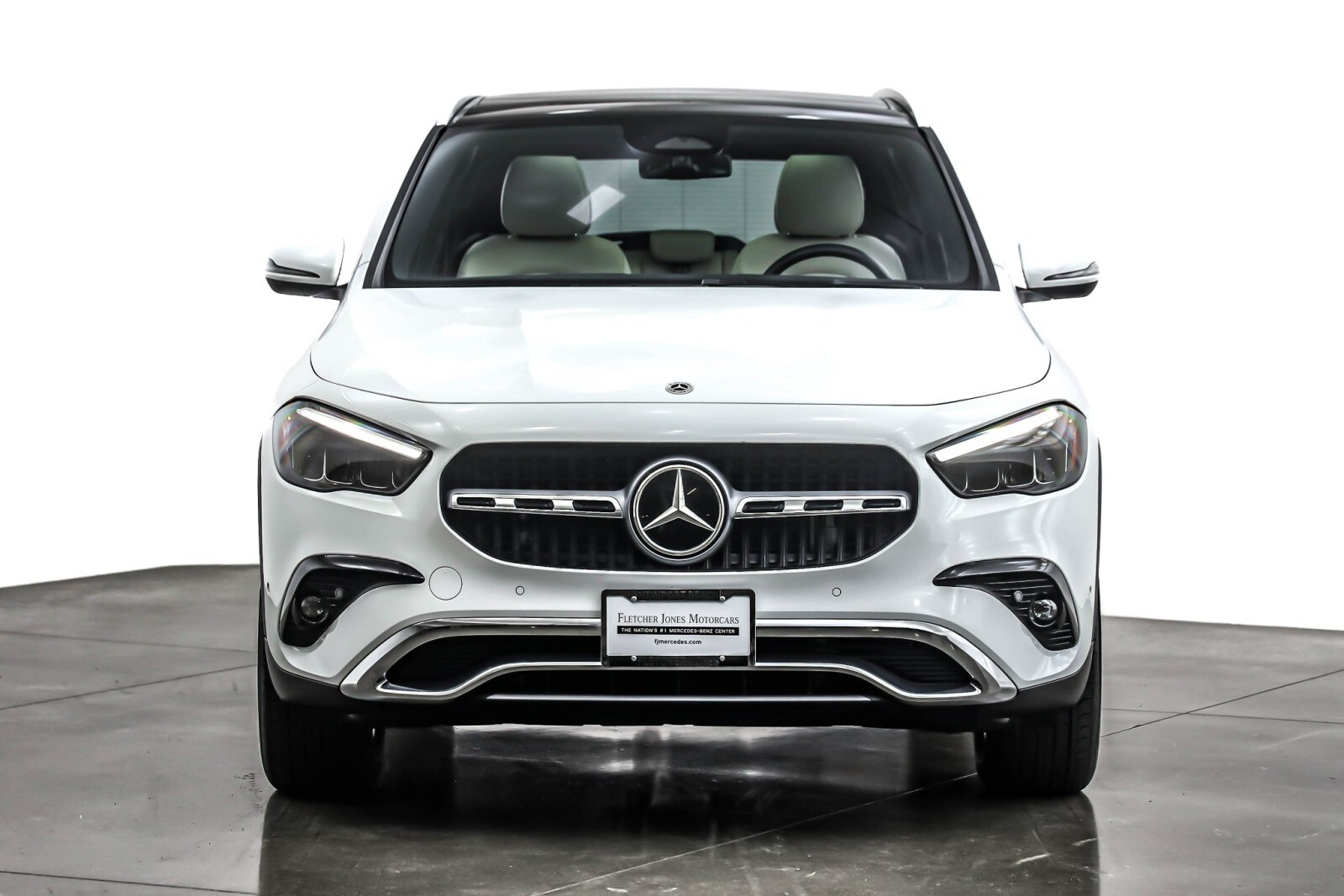 2025 Mercedes Benz GLA 250 photo 2