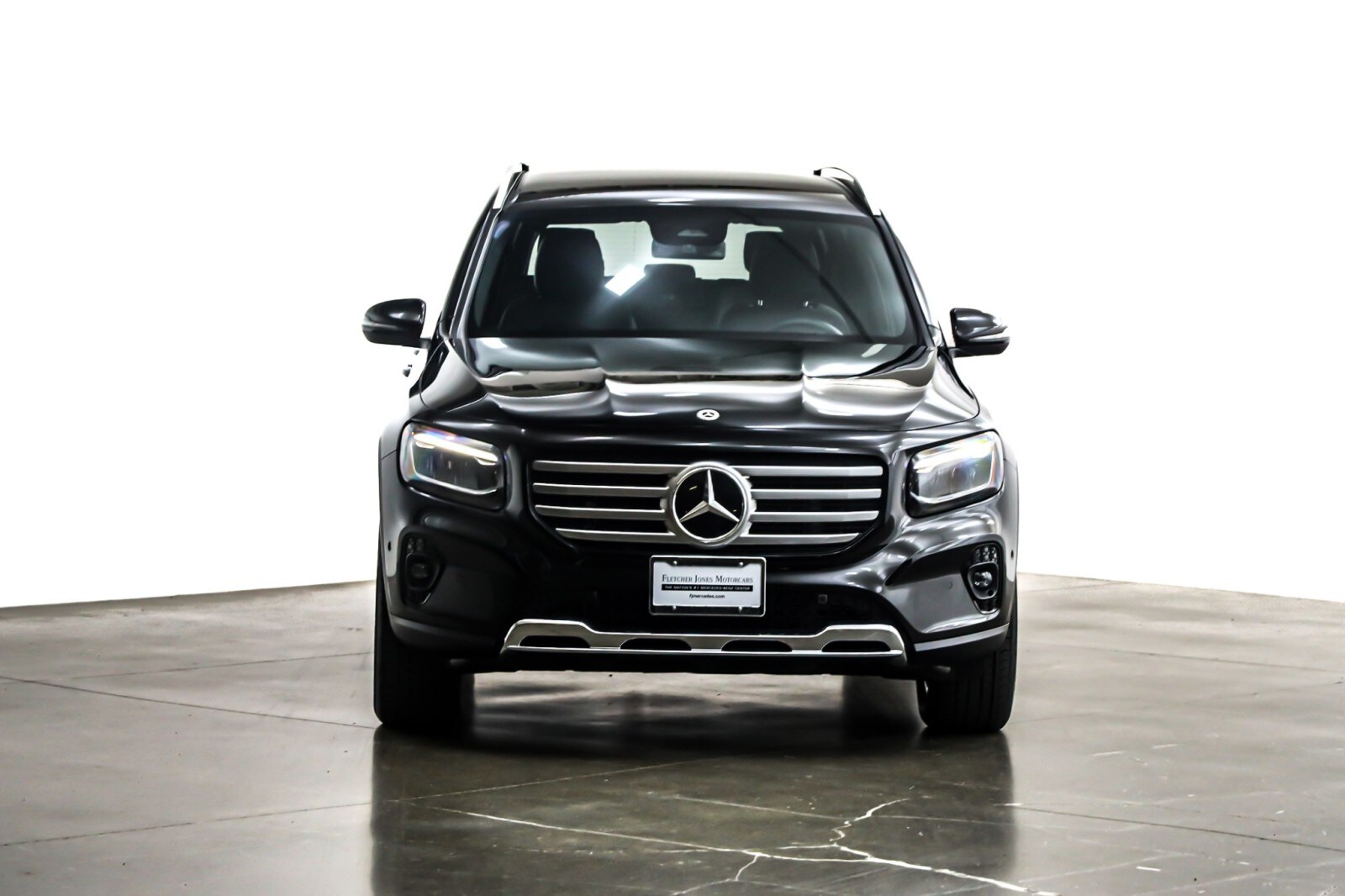 2025 Mercedes Benz GLB 250 photo 2