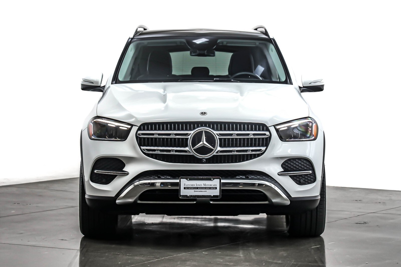 2025 Mercedes Benz GLE 350 4MATIC photo 2