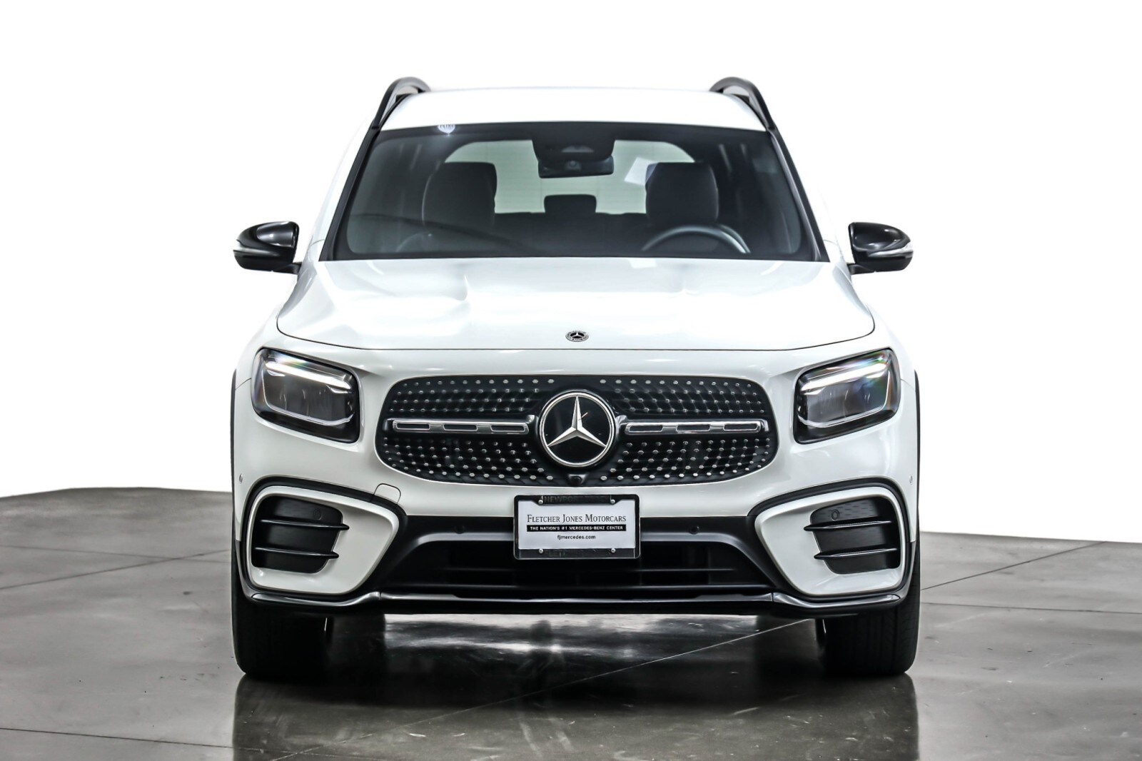 2025 Mercedes Benz GLB 250 4MATIC photo 2
