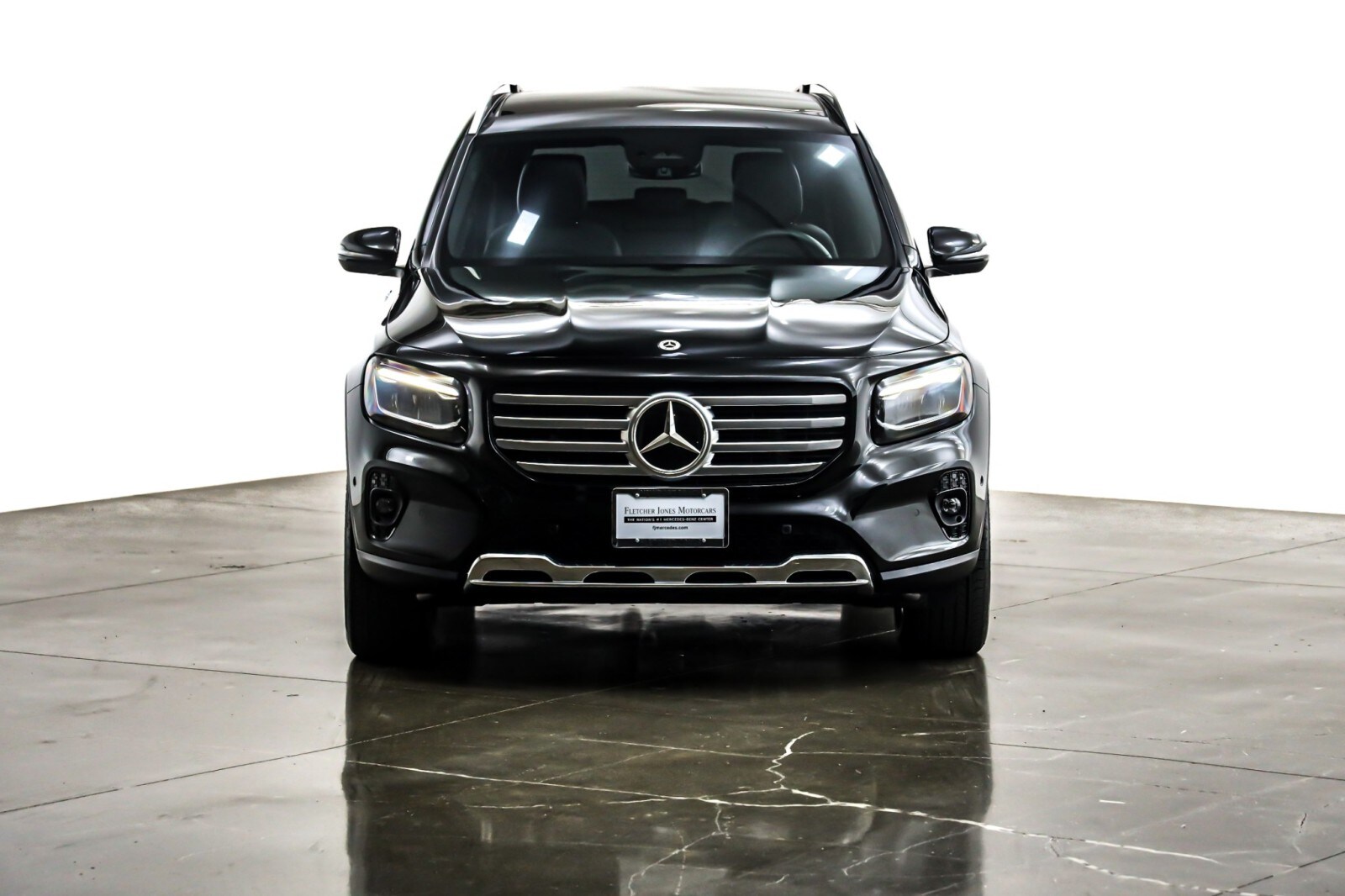 2025 Mercedes Benz GLB 250 photo 2