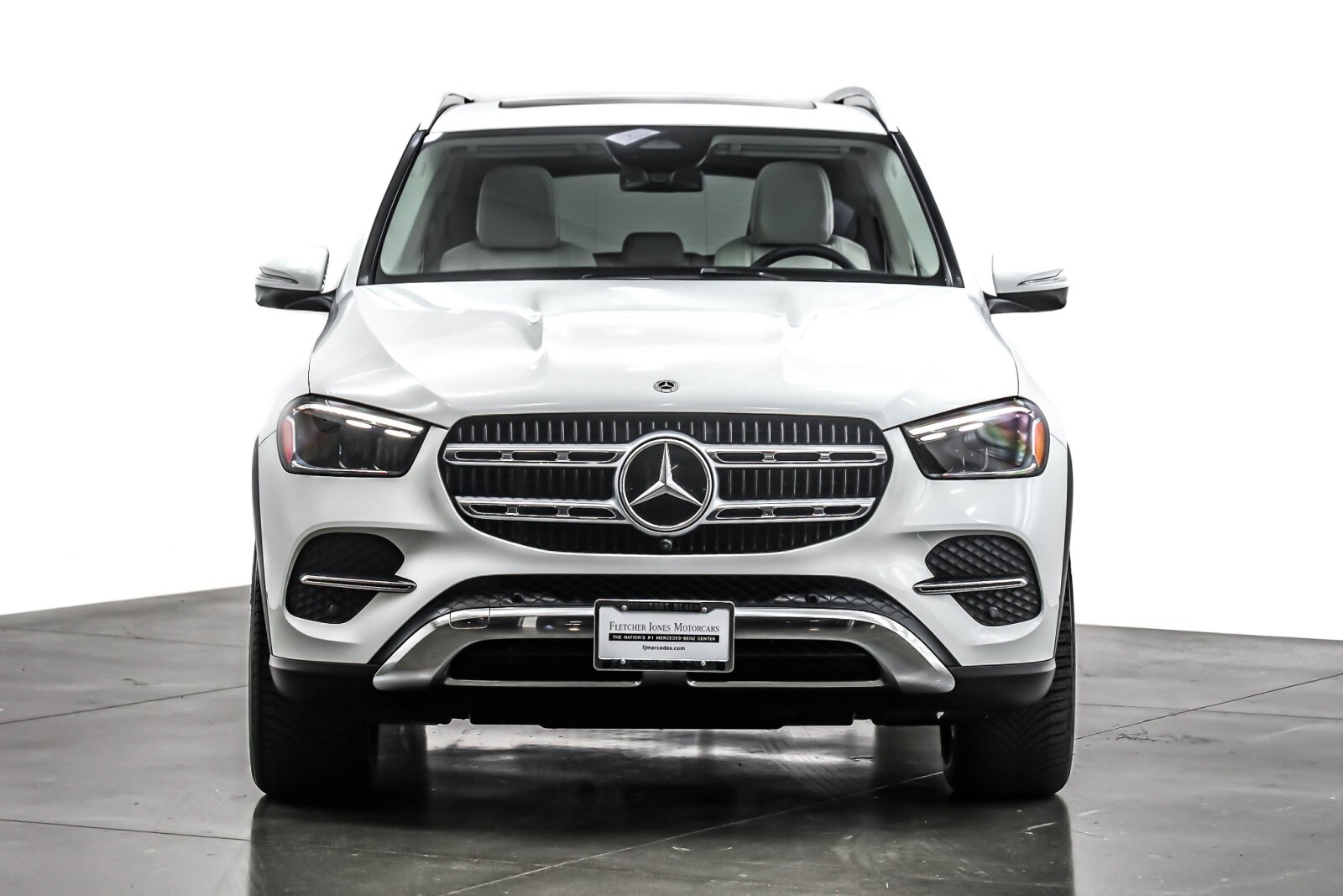 2025 Mercedes Benz GLE 350 4MATIC photo 2