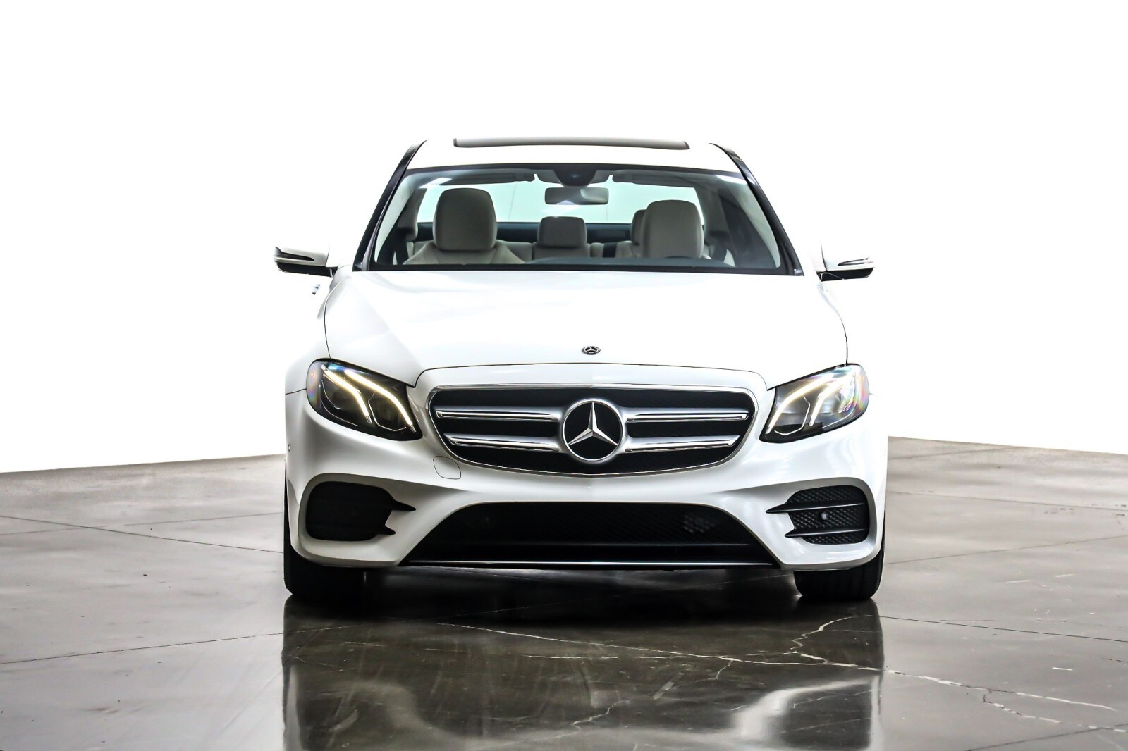 2018 Mercedes Benz E 300 Sedan photo 2