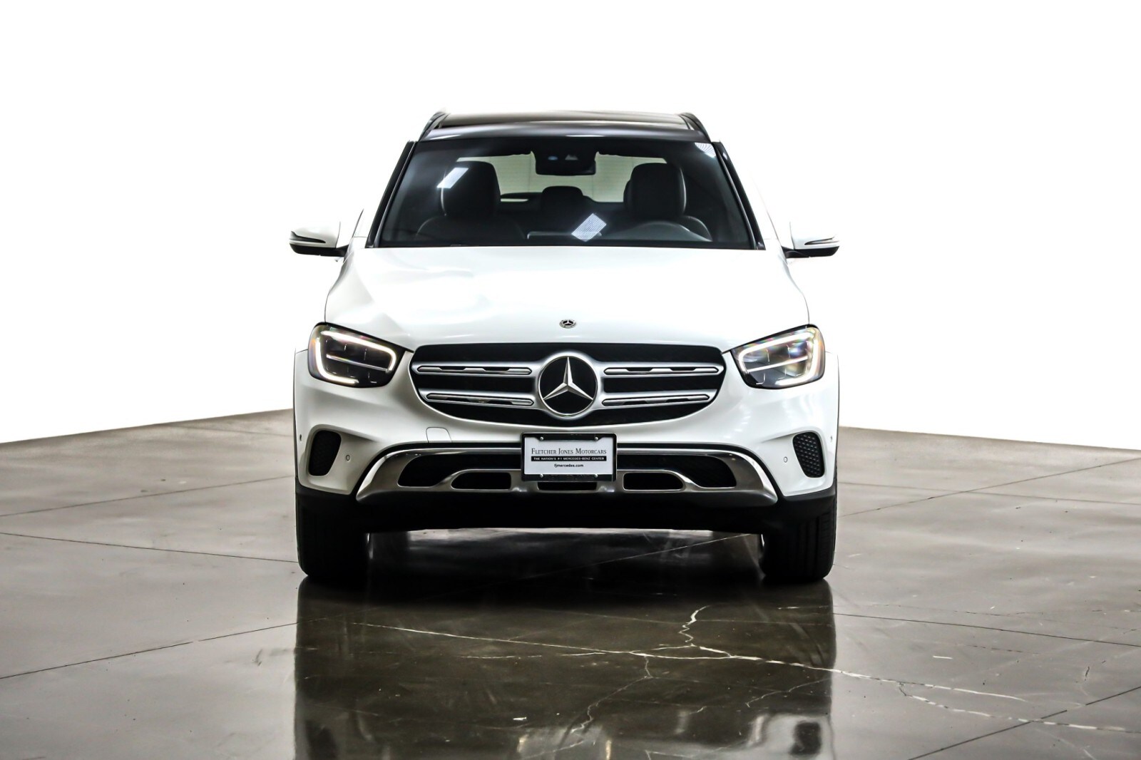 2022 Mercedes Benz GLC 300 photo 2
