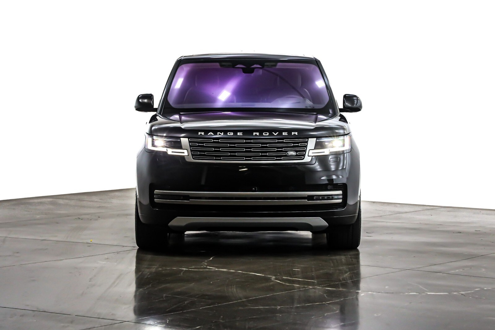 2023 Land Rover Range Rover SE photo 2