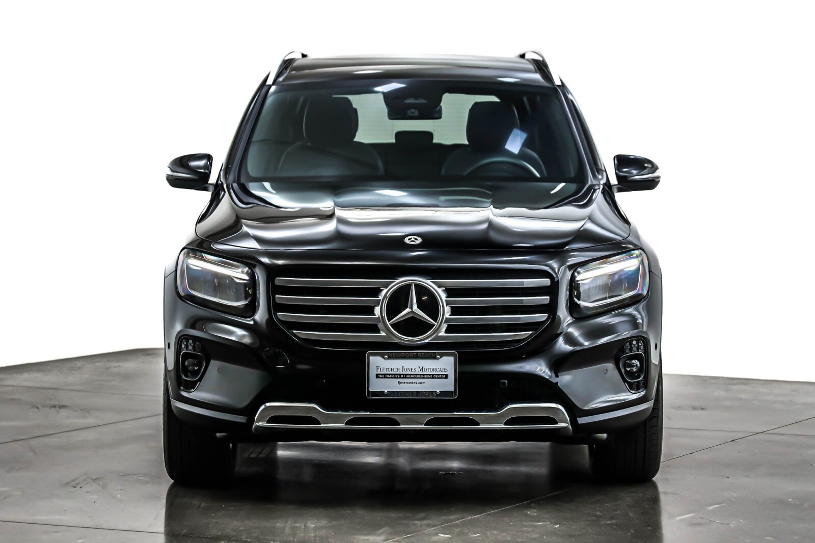 2025 Mercedes Benz GLB 250 photo 2
