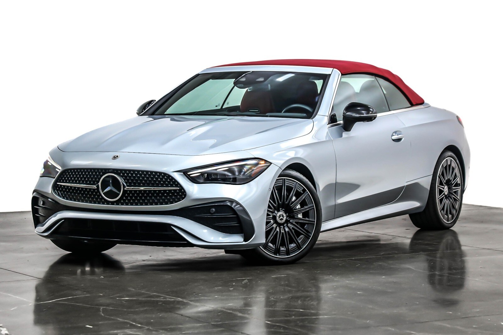 2024 Mercedes Benz CLE 450 4MATIC Cabriolet photo 2
