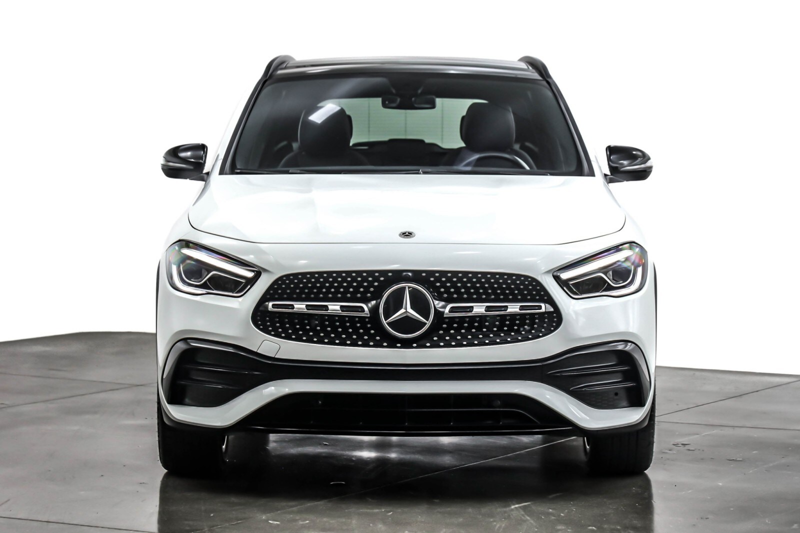 2022 Mercedes Benz GLA 250 photo 2