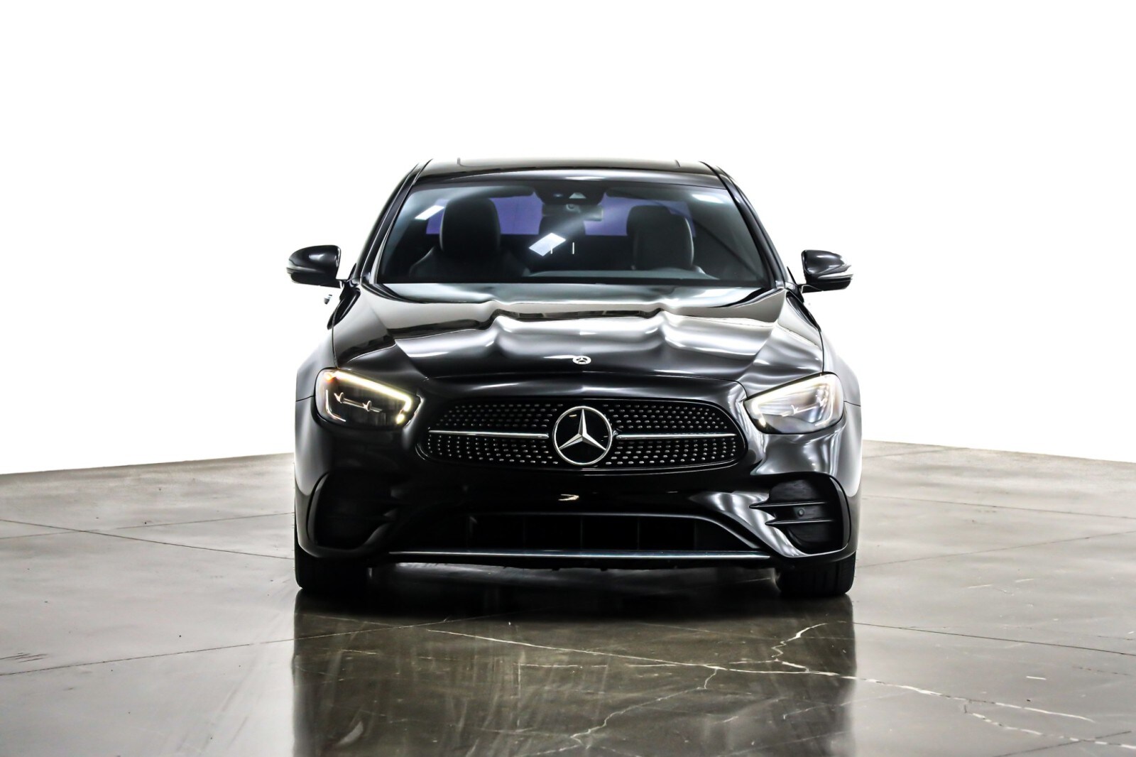 2022 Mercedes Benz E 350 Sedan photo 2