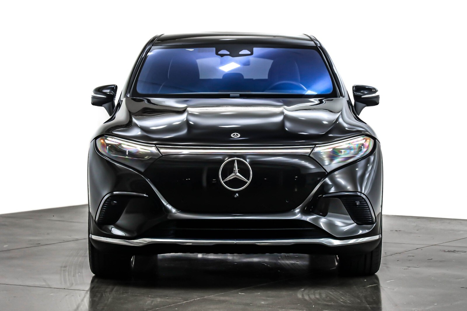 2023 Mercedes Benz EQS SUV 450 photo 2