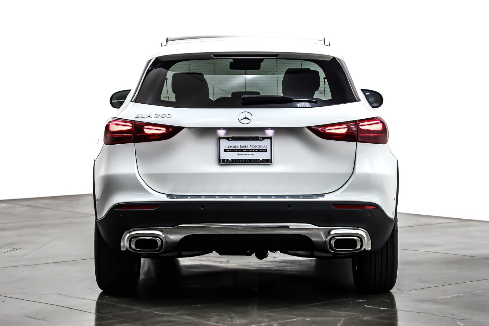 2025 Mercedes Benz GLA 250 photo 3