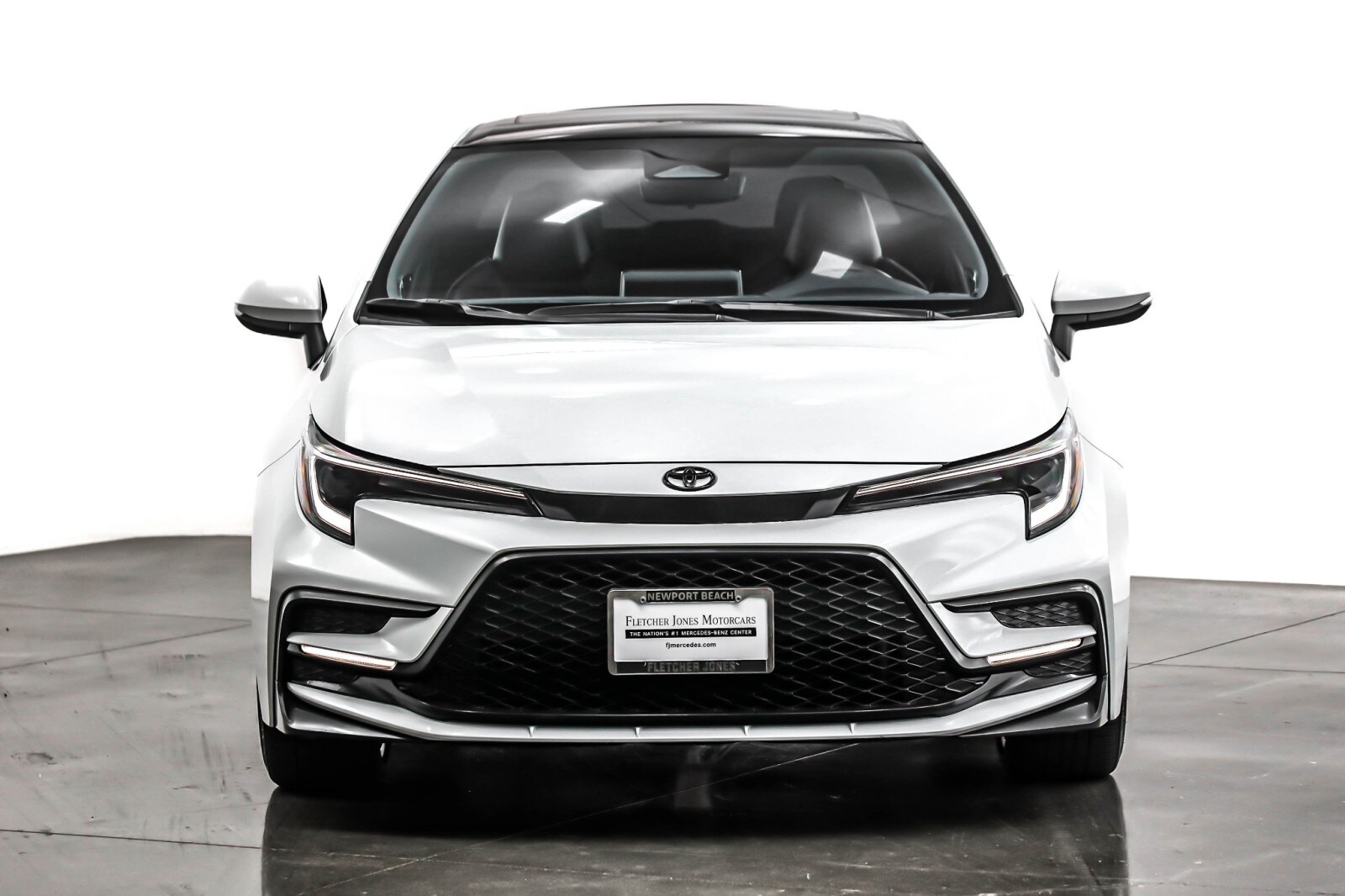 2024 Toyota Corolla XSE photo 2