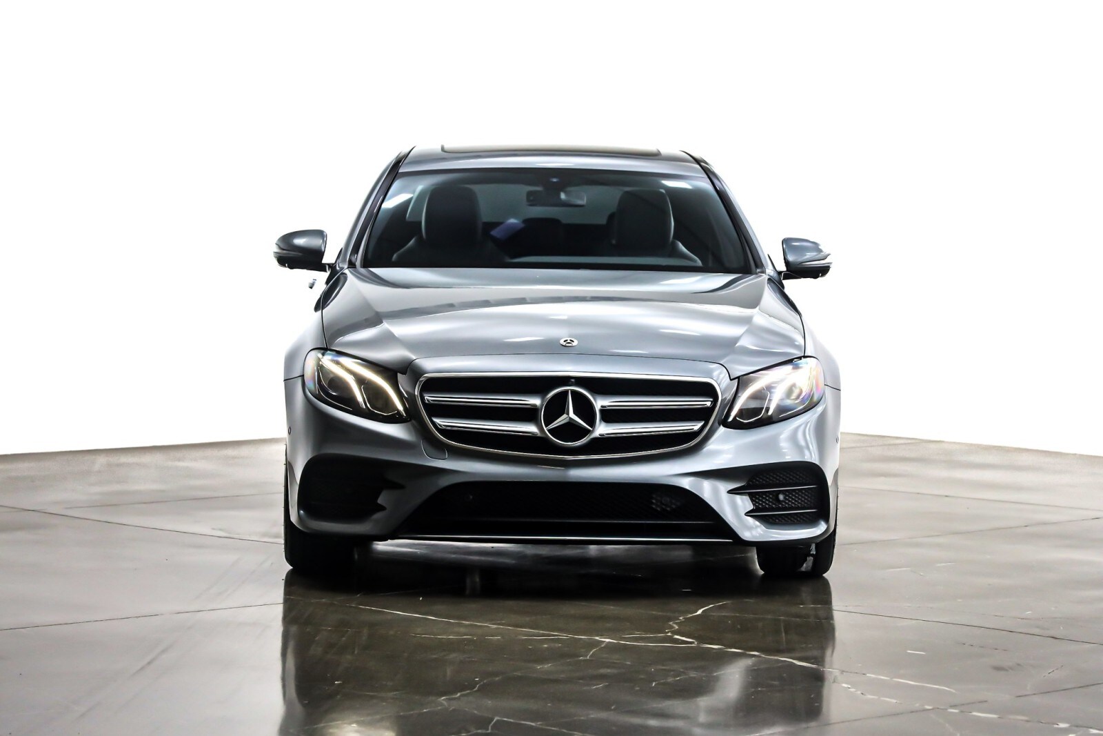 2020 Mercedes Benz E 350 Sedan photo 2