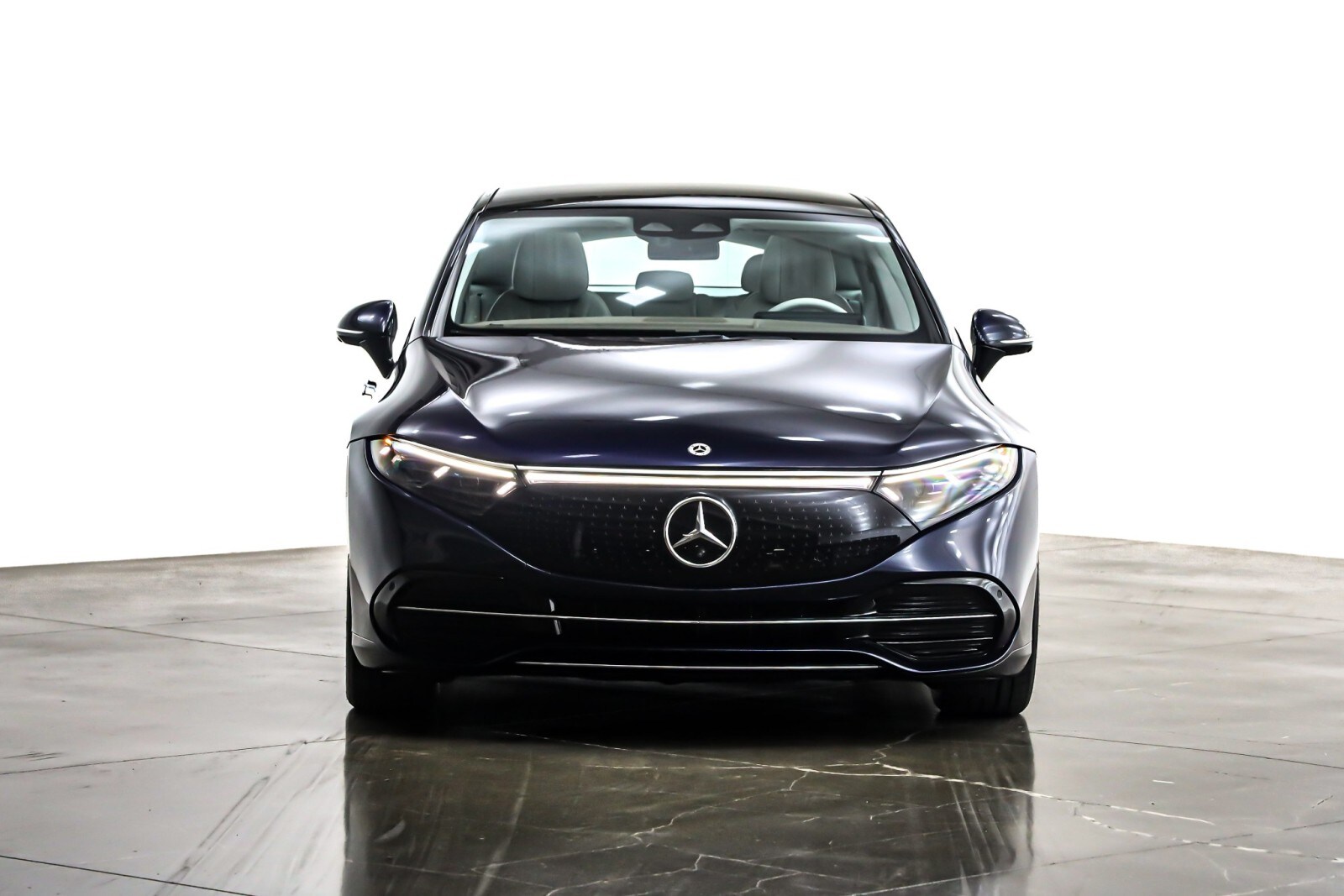 2022 Mercedes Benz EQS Sedan 450 photo 2