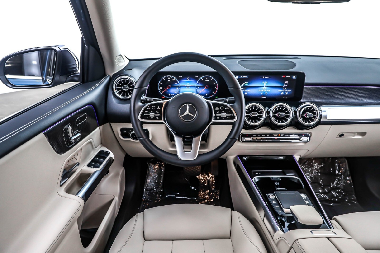 2023 Mercedes Benz GLB 250 photo 4