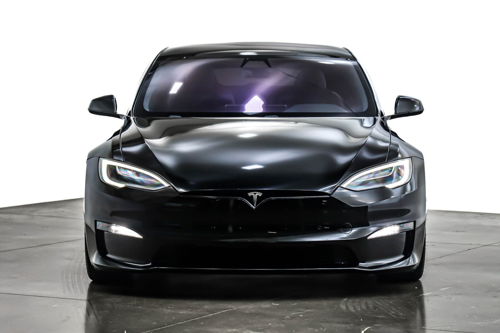 2021 Tesla Model S Plaid AWD photo 2