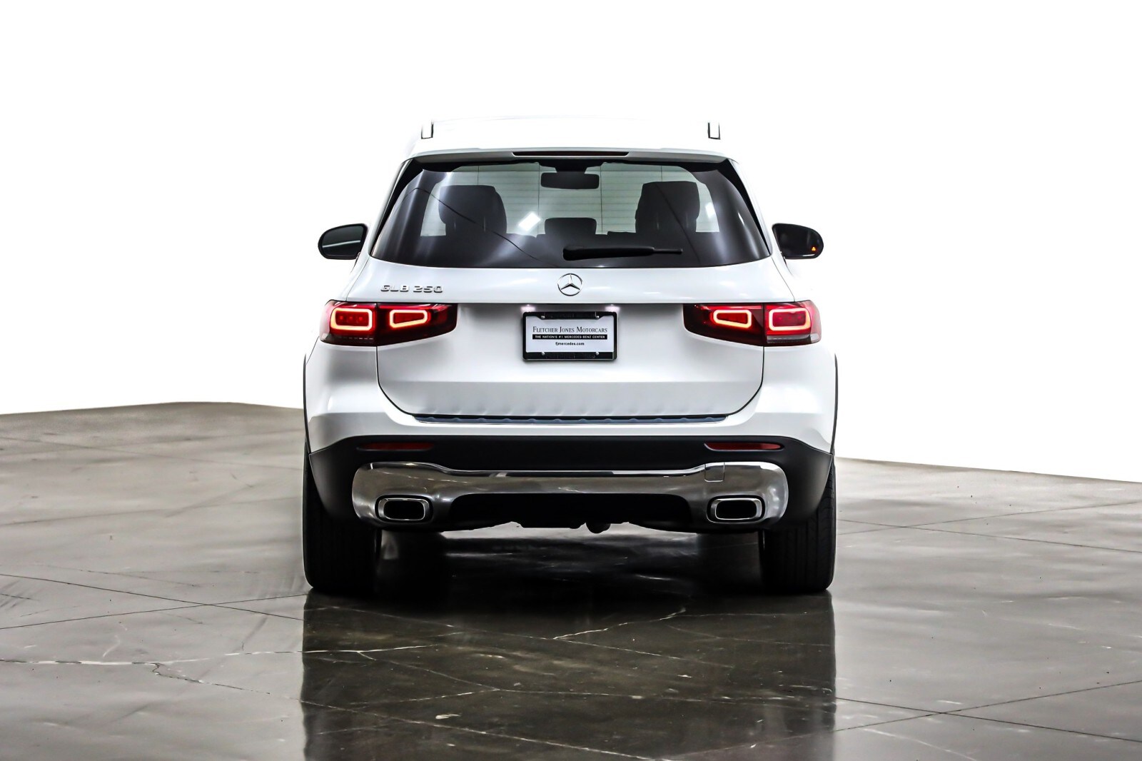 2021 Mercedes Benz GLB 250 photo 3
