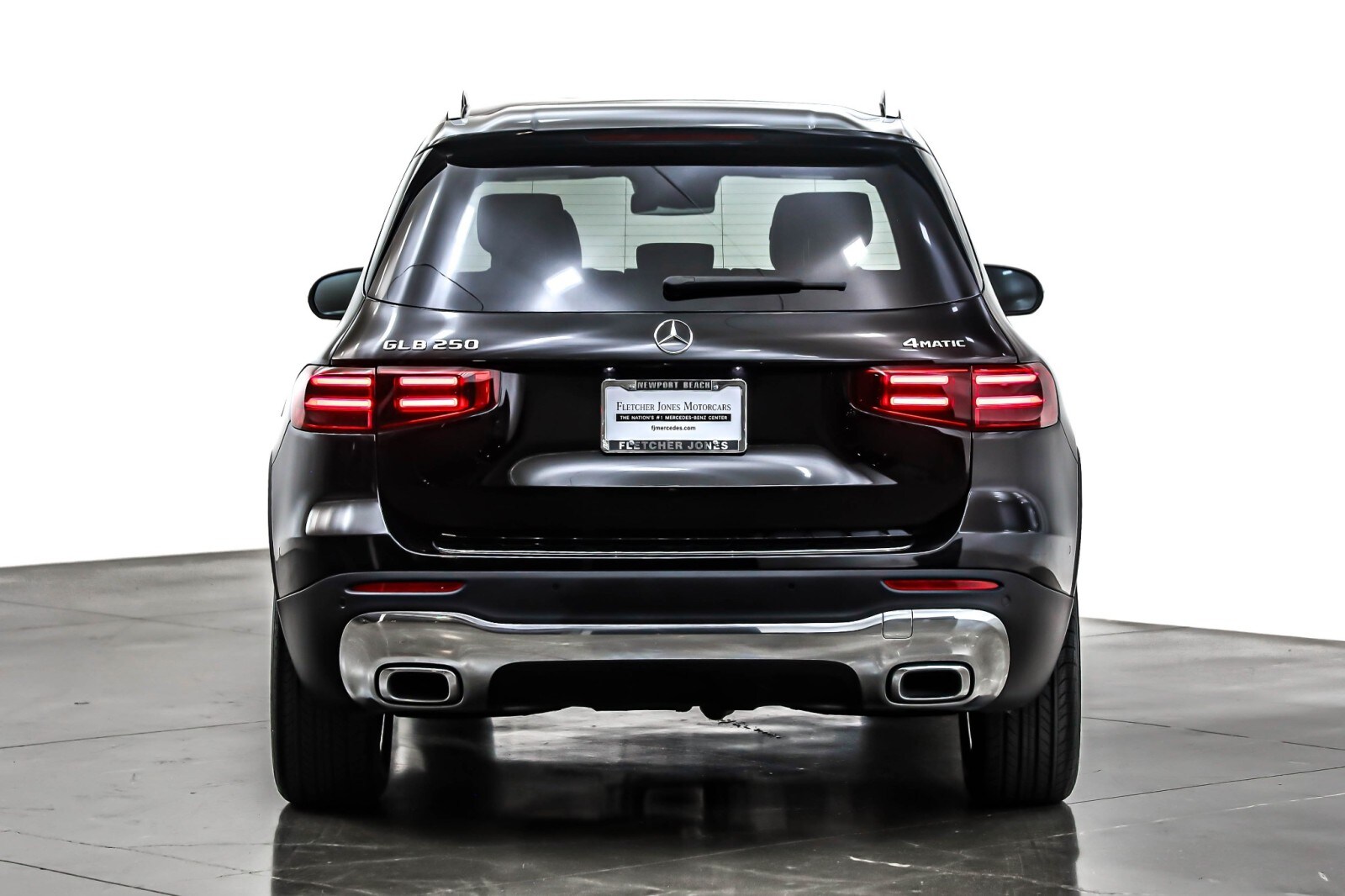 2024 Mercedes Benz GLB 250 4MATIC photo 3