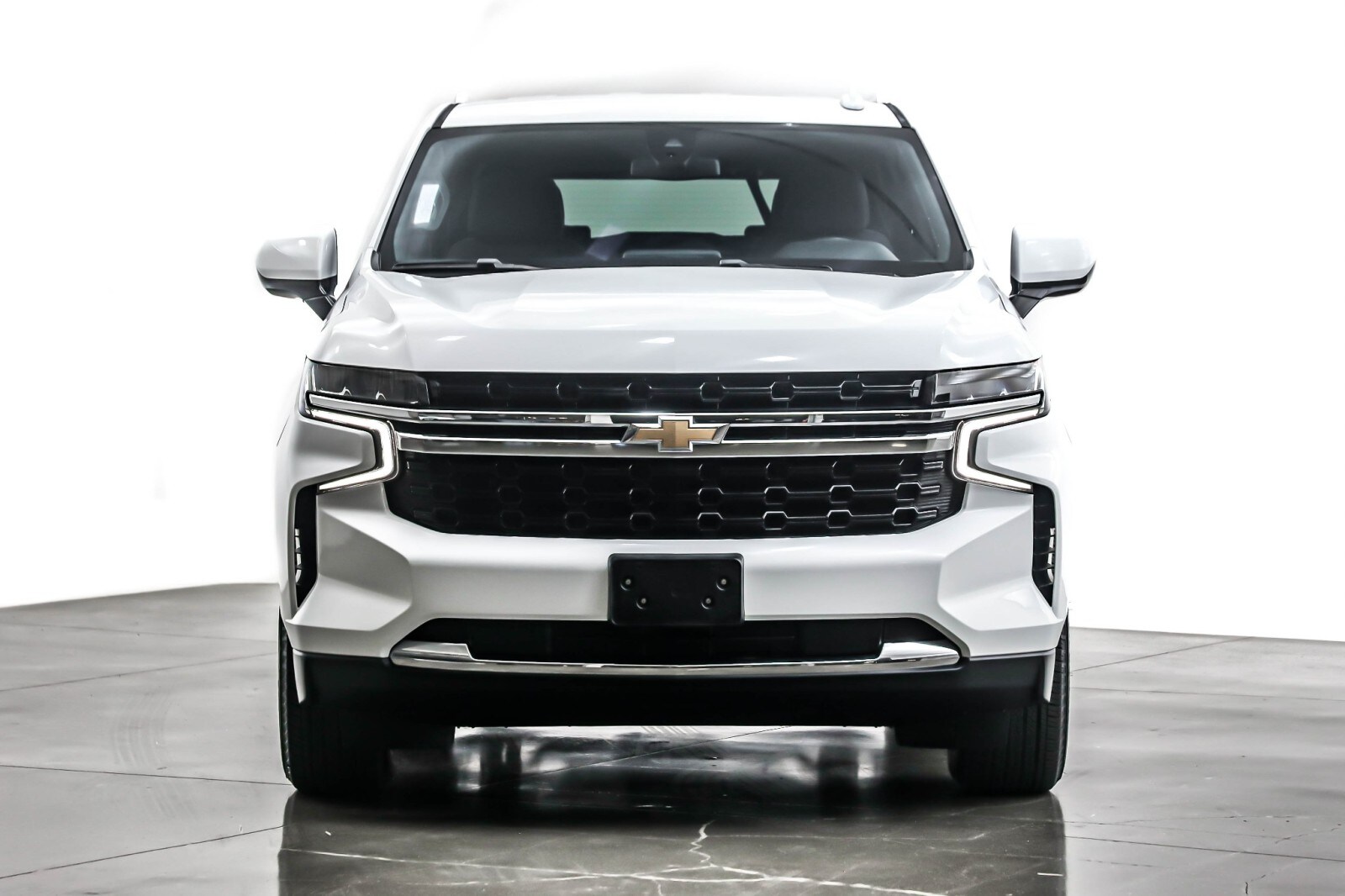 2021 Chevrolet Tahoe LS photo 2