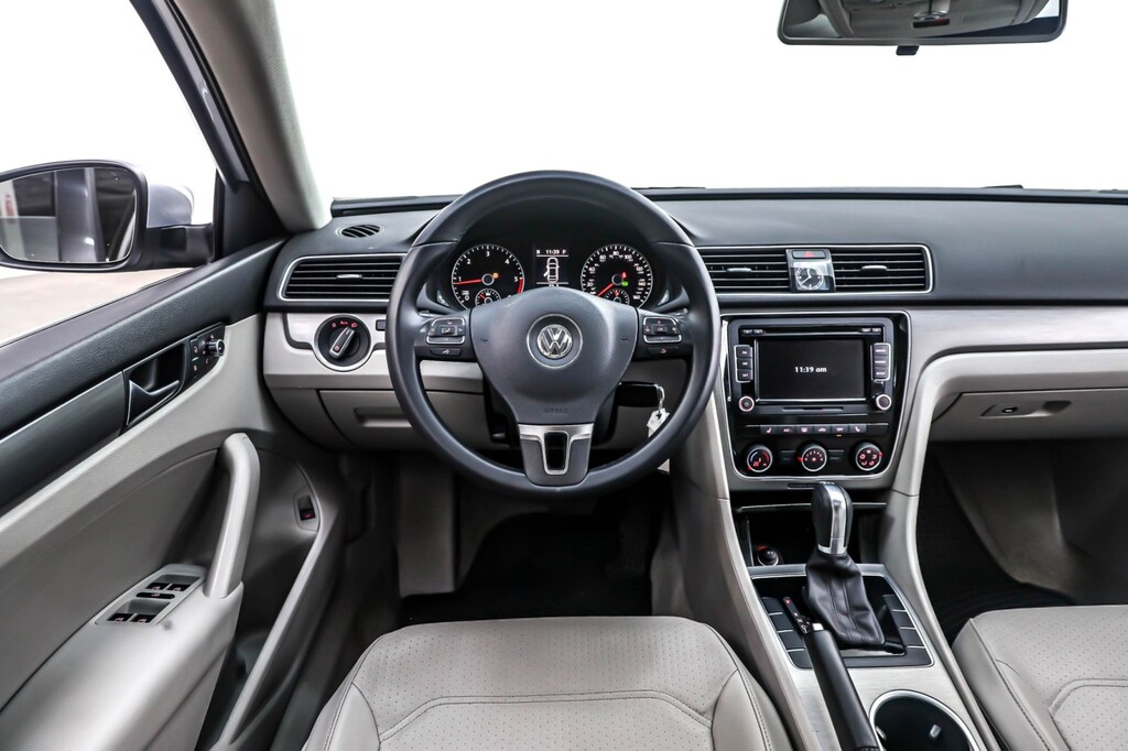 Used 2015 Volkswagen Passat 4dr Sdn 2.0L TDI DSG SE w/Sunroof Sedan