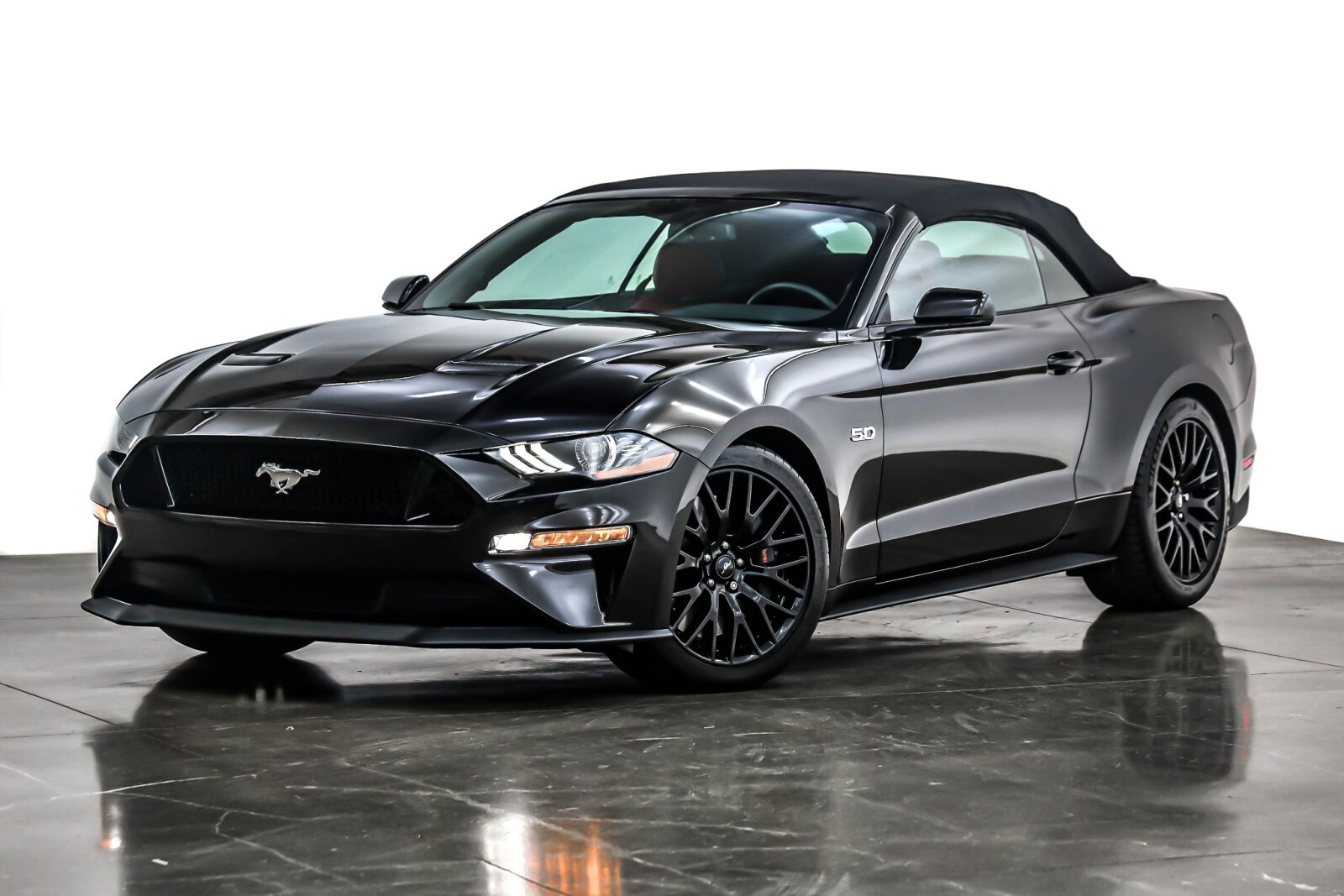 2019 Ford Mustang GT Premium Convertible photo 2