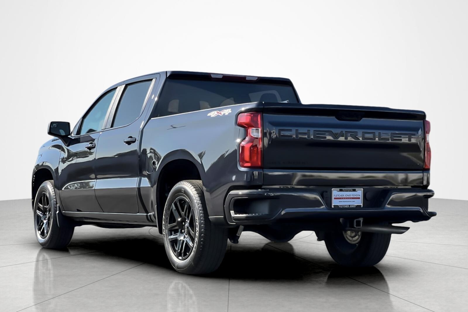 2023 Chevrolet Silverado 1500 RST photo 3