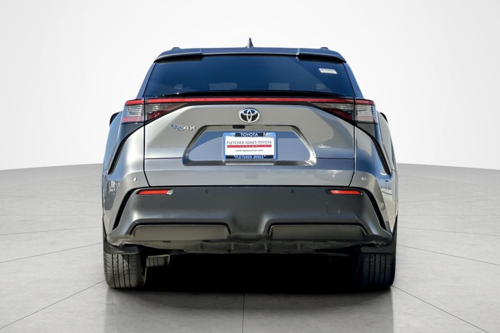 2023 Toyota bZ4X XLE photo 4