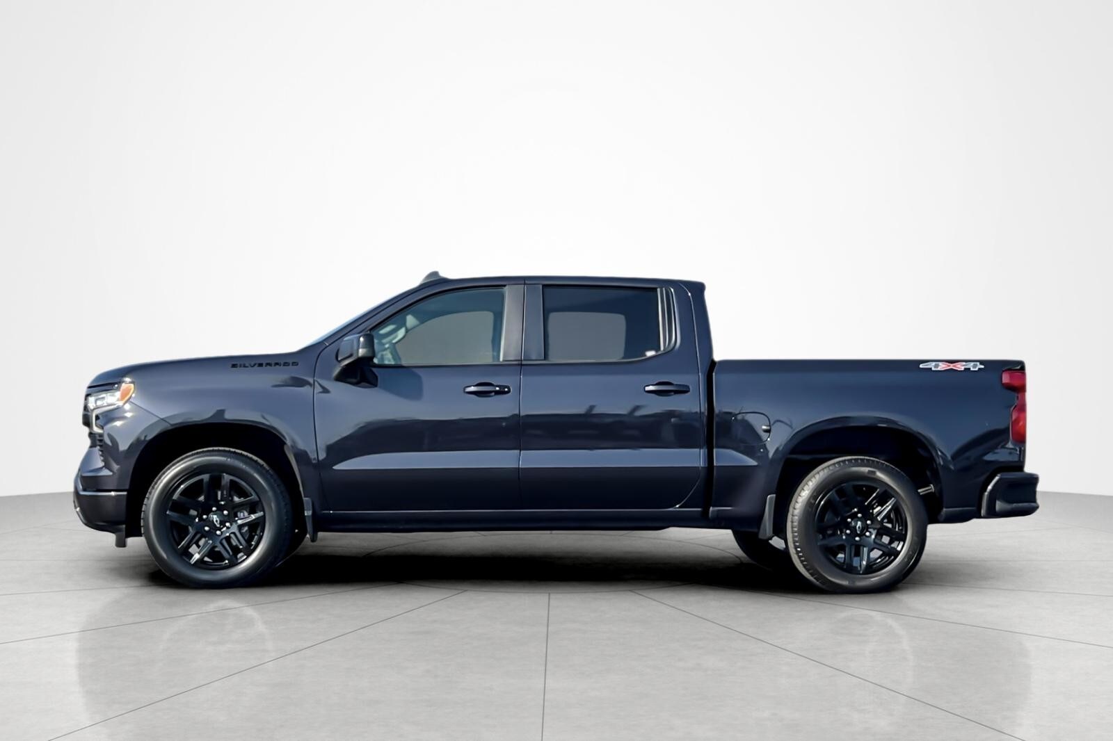 2023 Chevrolet Silverado 1500 RST photo 4