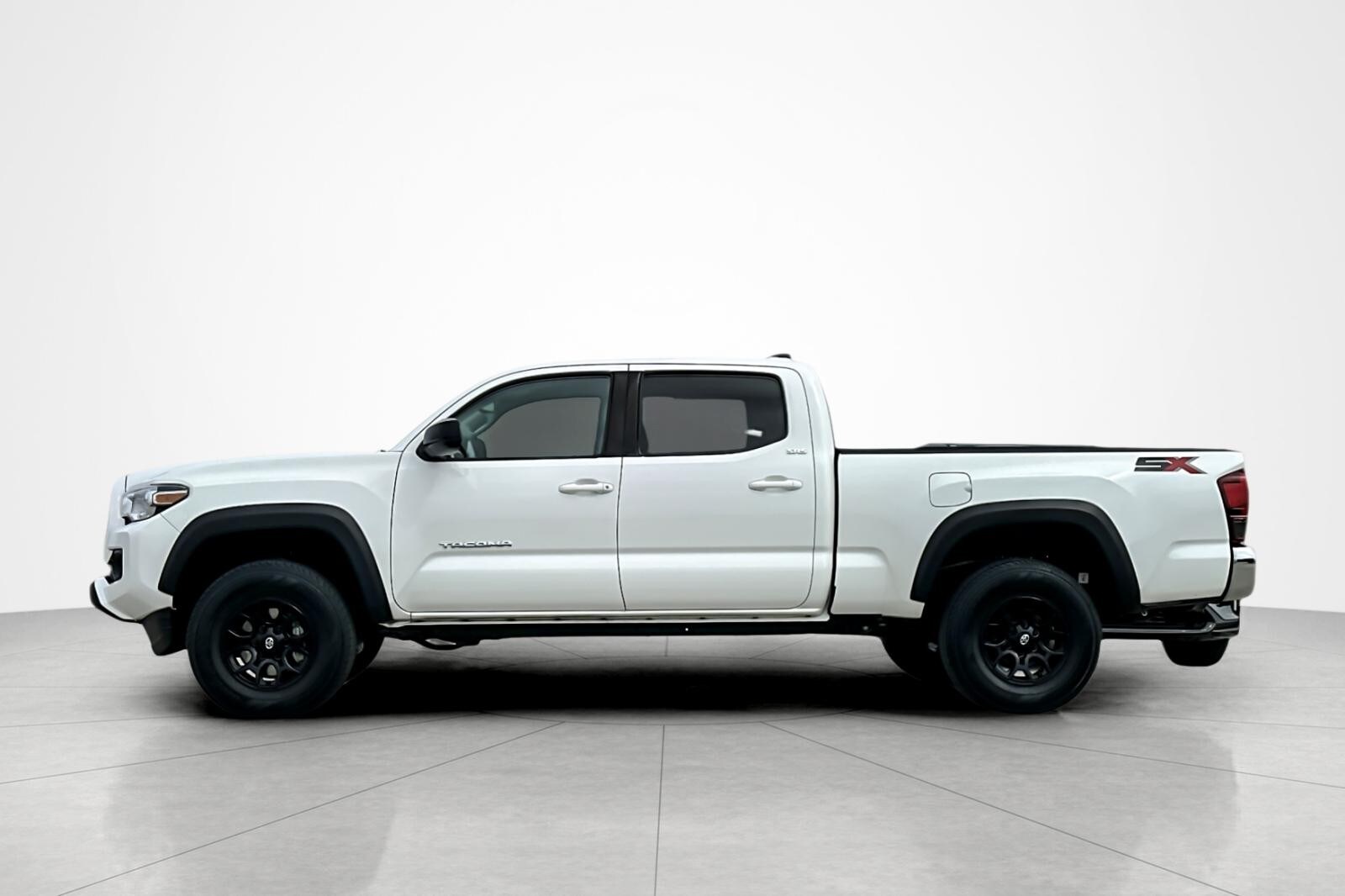 2023 Toyota Tacoma SR5 photo 2