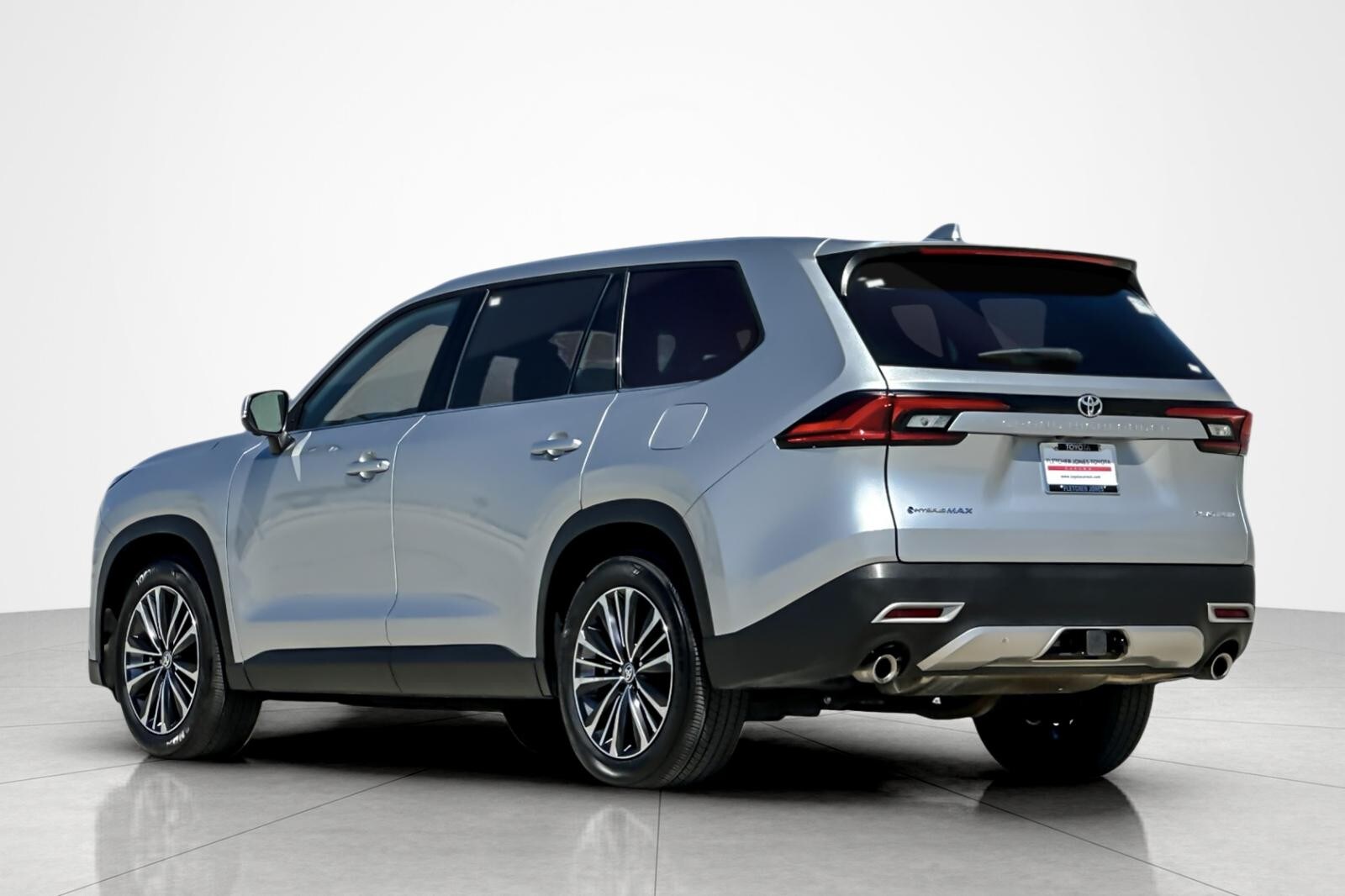 2024 Toyota Highlander Hybrid Platinum photo 3