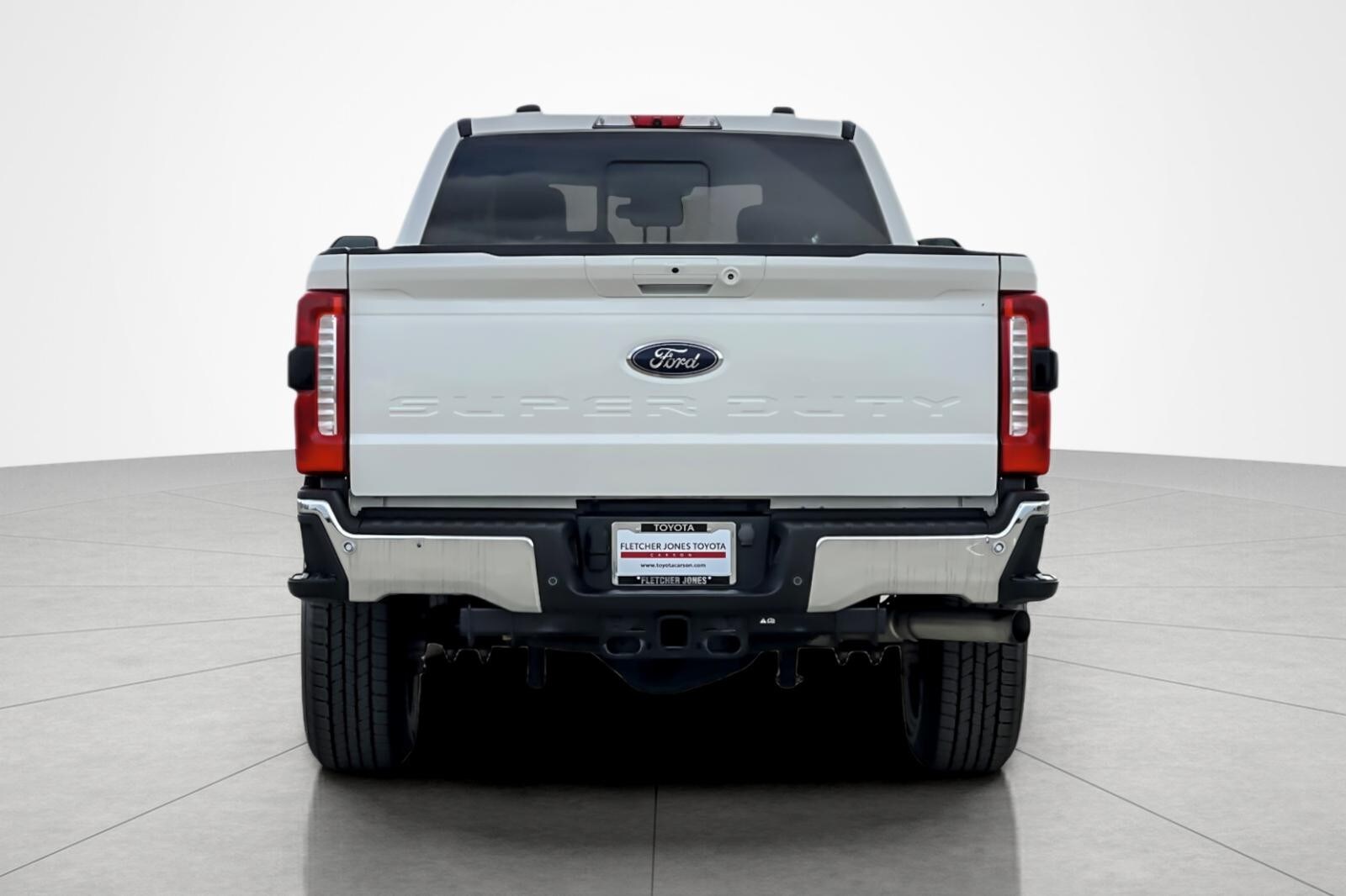 2023 Ford F-350 Lariat photo 4