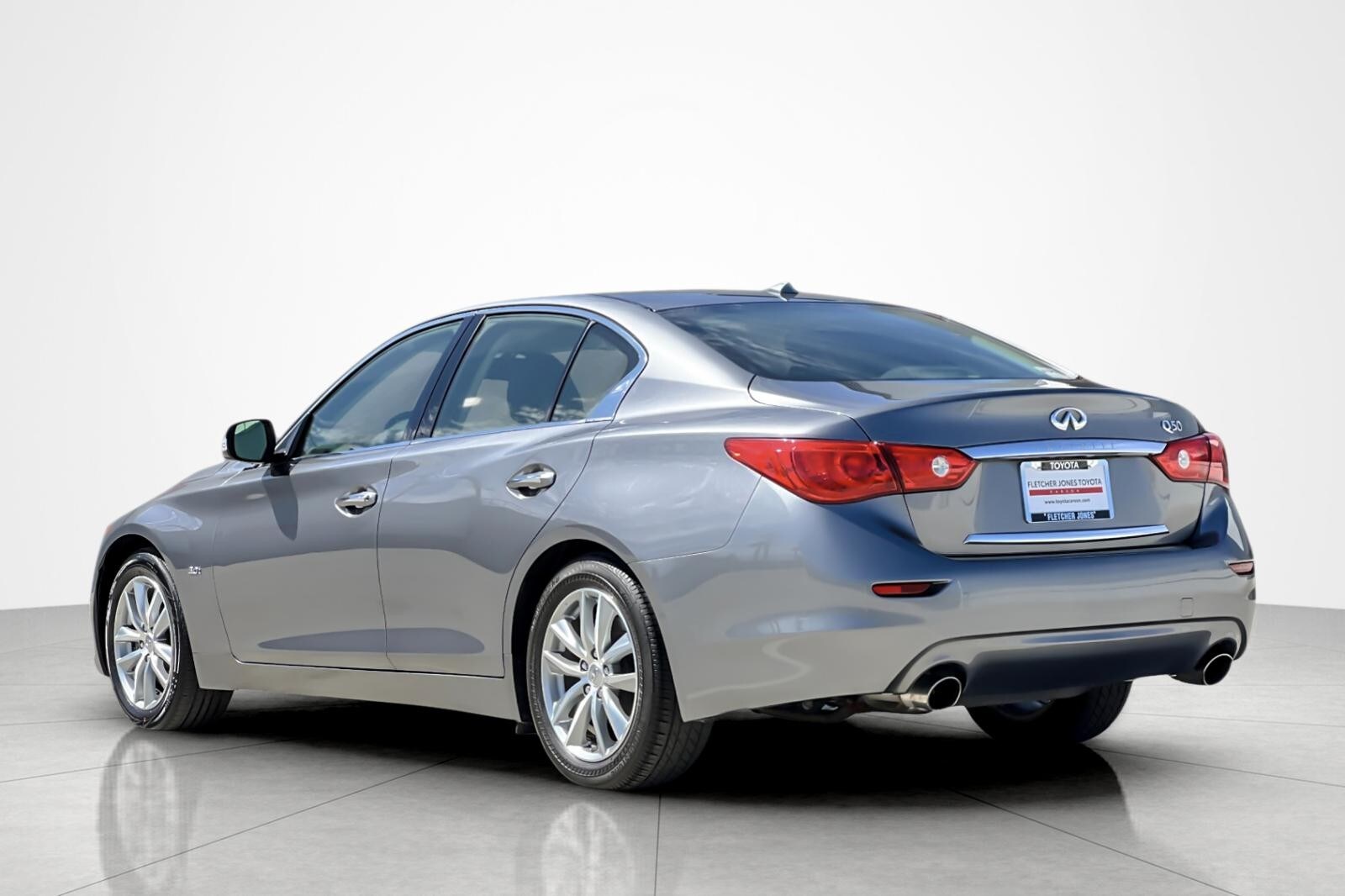 2017 Infiniti Q50 3.0t Premium photo 3