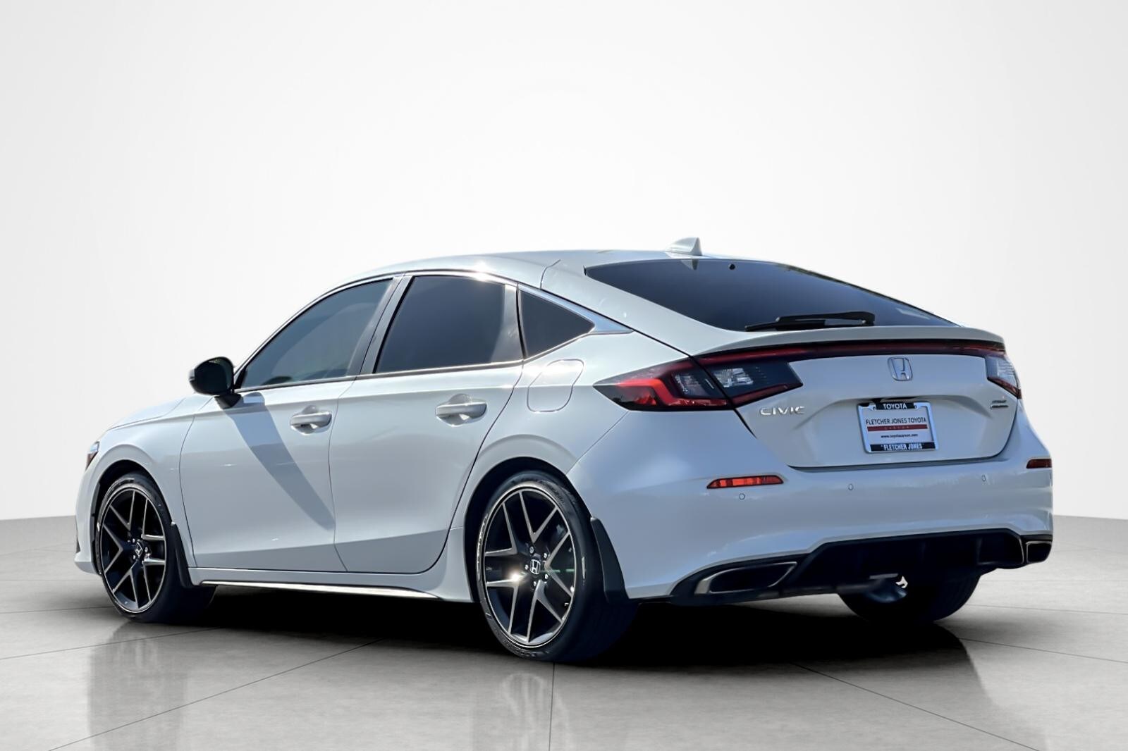 2022 Honda Civic Hatchback Sport Touring photo 3