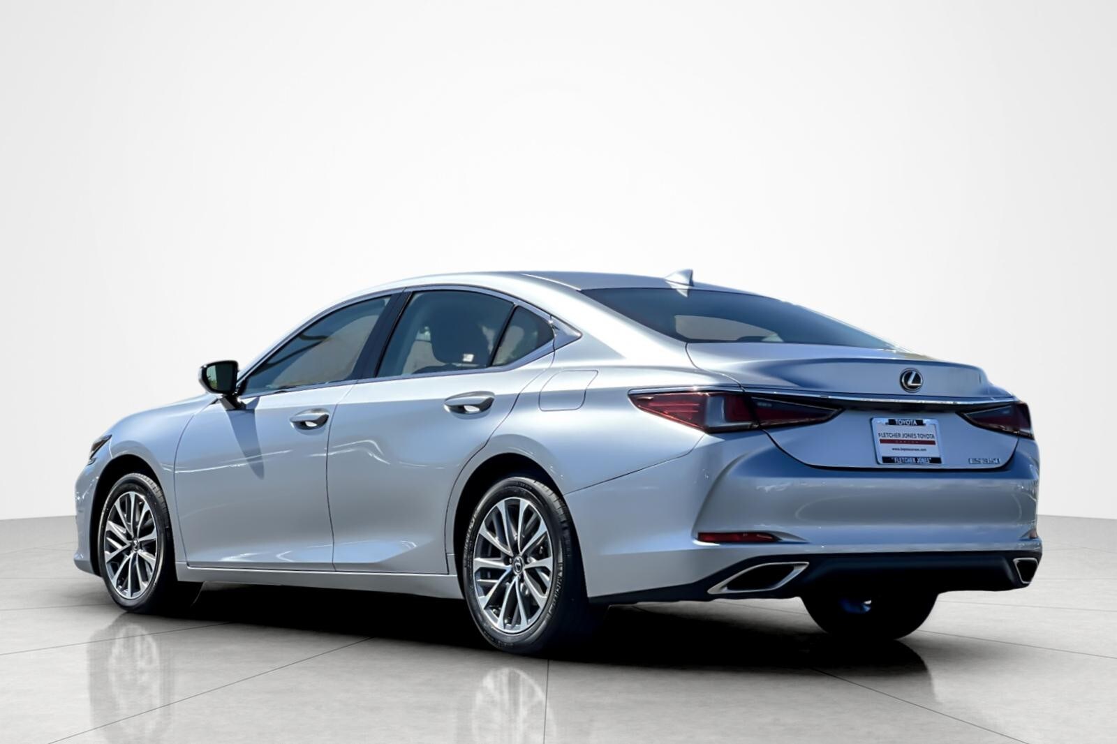 2023 Lexus ES 350 photo 3