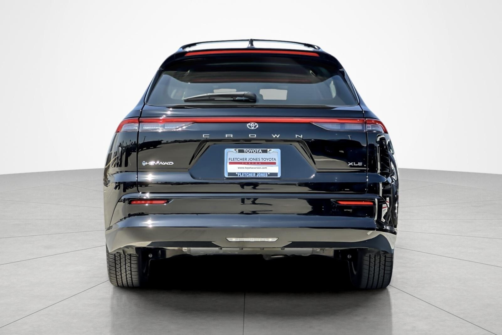 2025 Toyota Crown Signia XLE photo 4