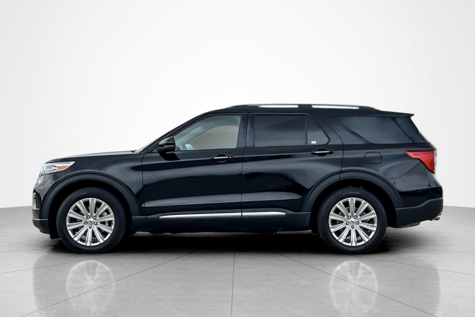 2023 Ford Explorer Limited photo 2