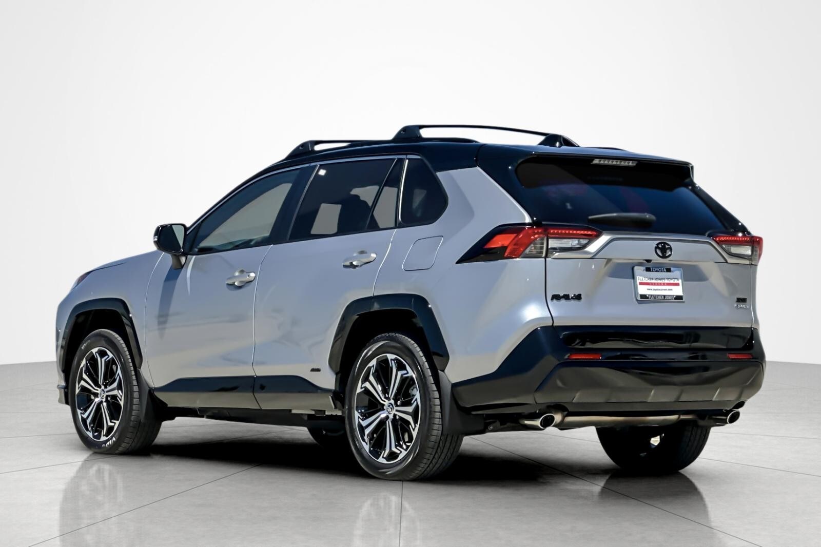 2025 Toyota RAV4 Hybrid XSE photo 3