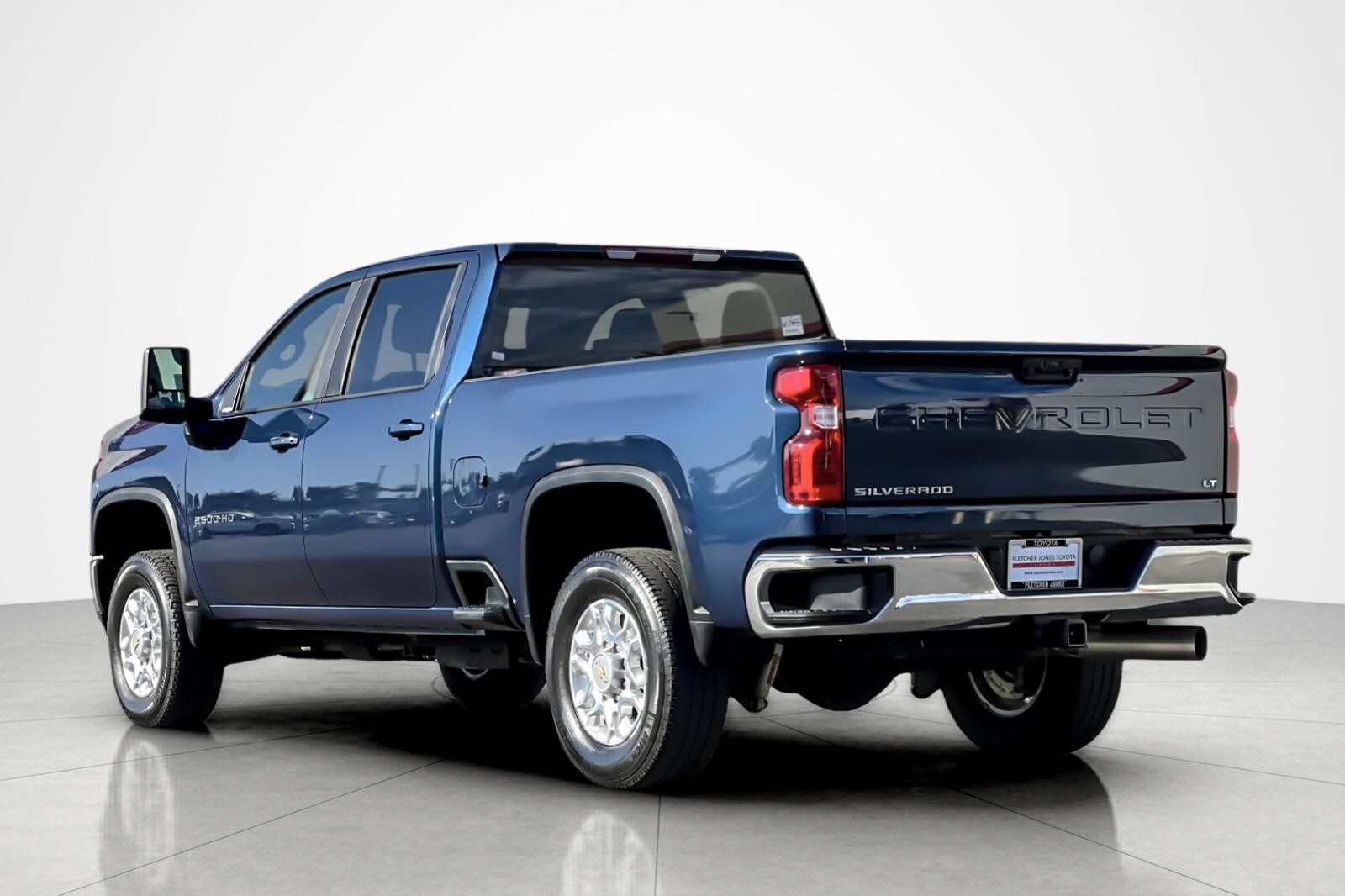 2021 Chevrolet Silverado 2500HD LT photo 3