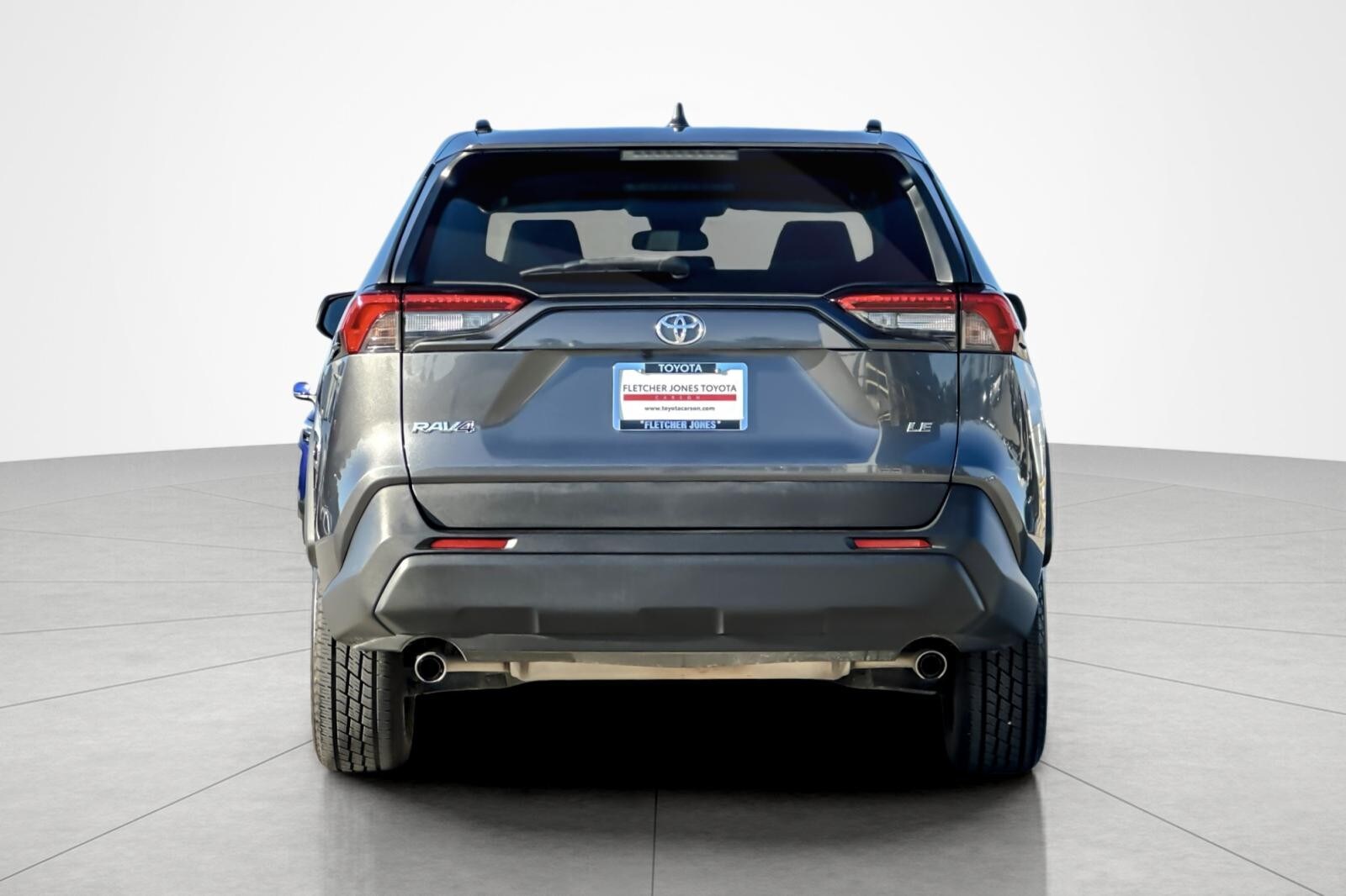 2020 Toyota RAV4 LE photo 4