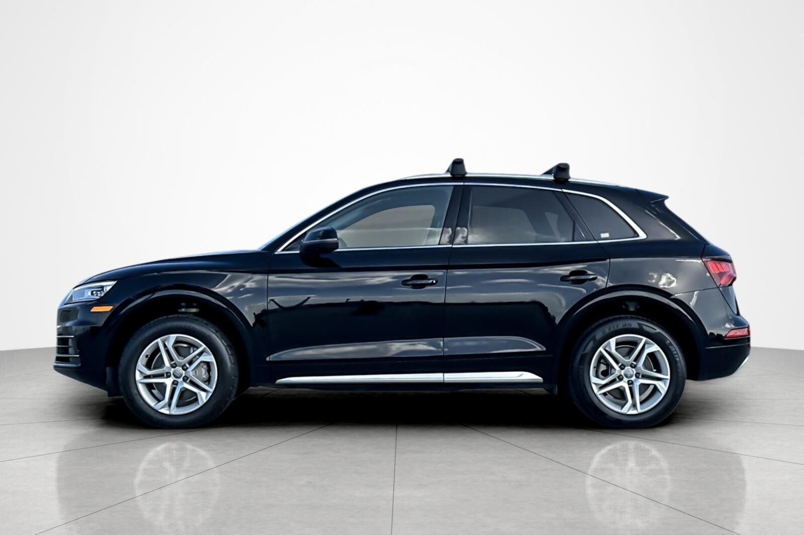 2019 Audi Q5 Premium photo 2