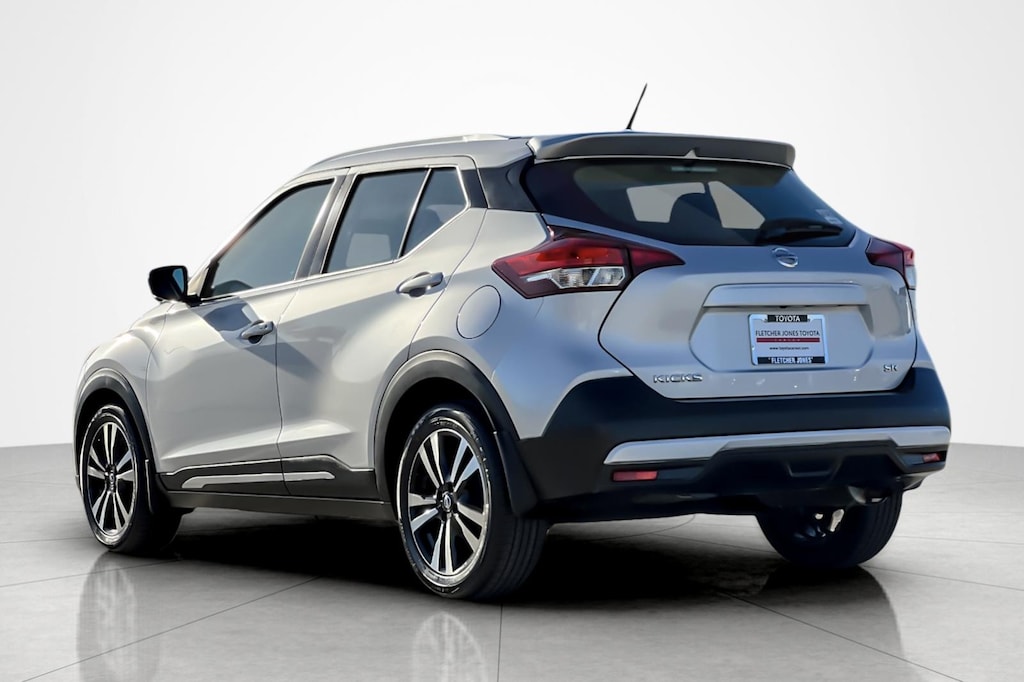 Used 2018 Nissan Kicks SR SUV